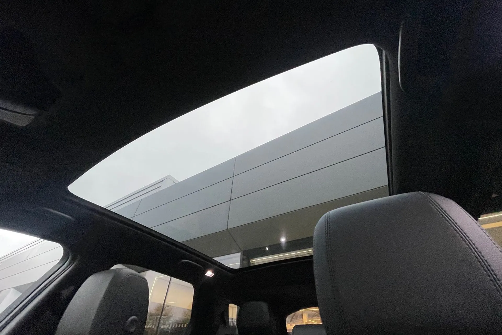 LAND ROVER DISCOVERY SPORT thumbnail image number 5