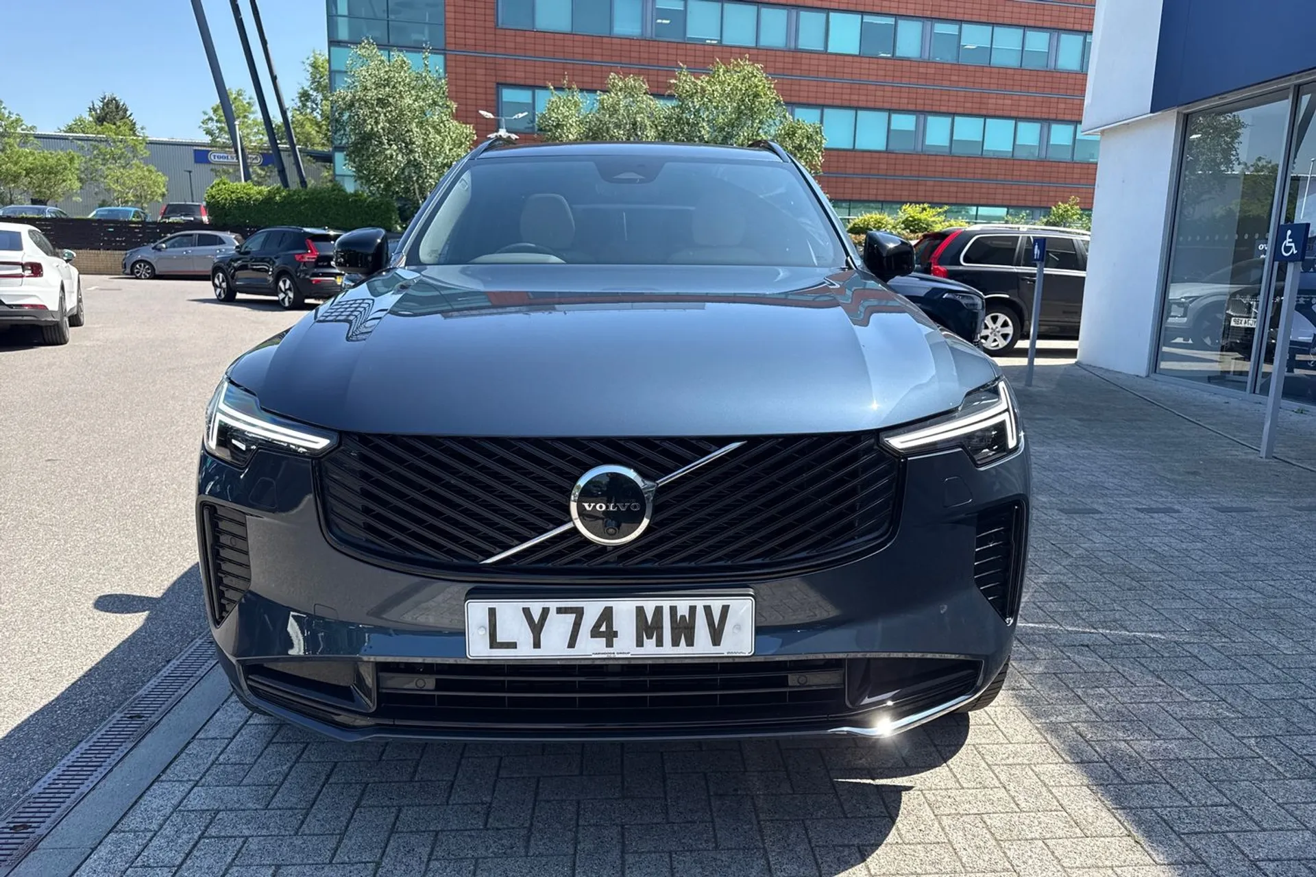 Volvo XC90 thumbnail image number 15