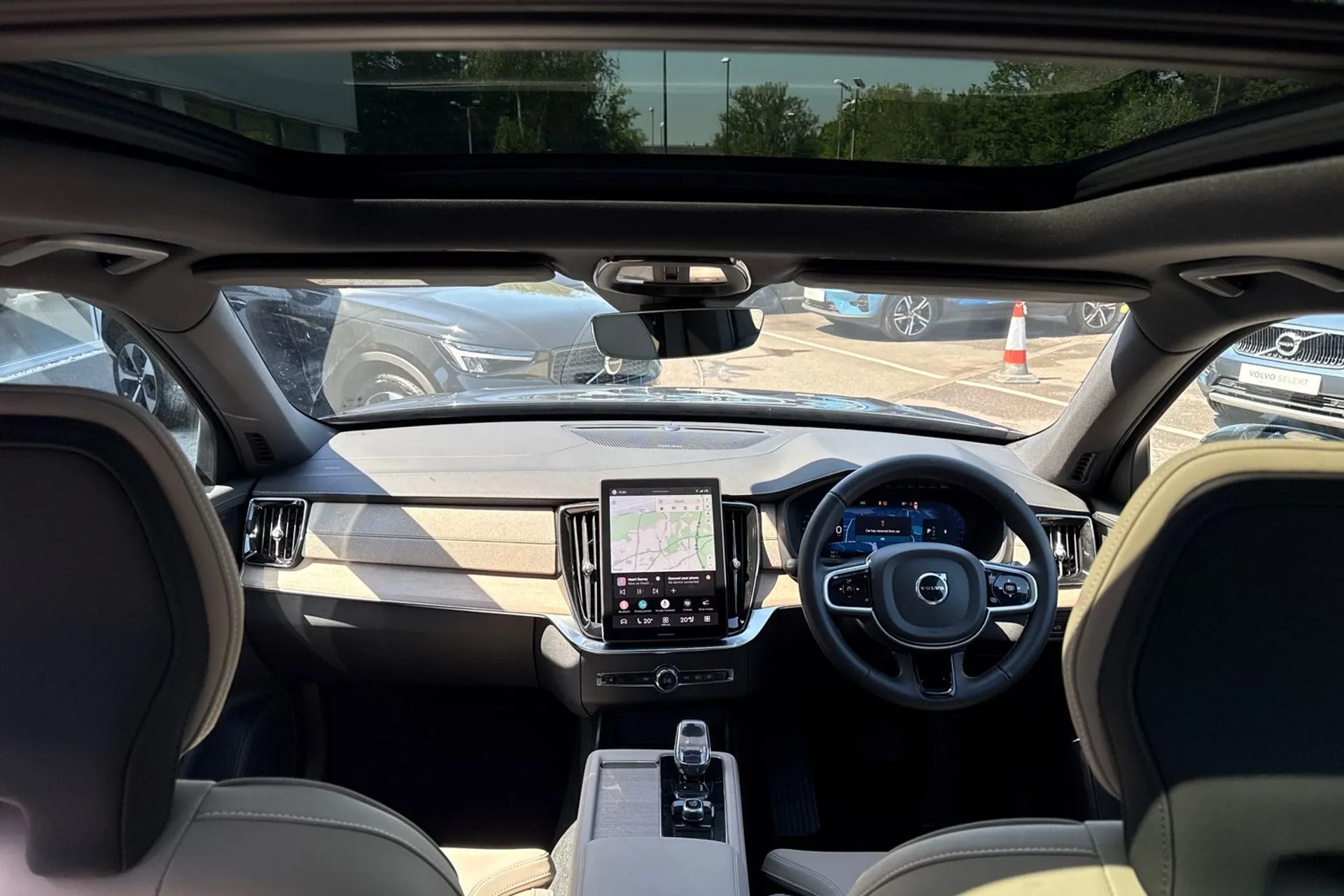 Volvo XC90 thumbnail image number 3