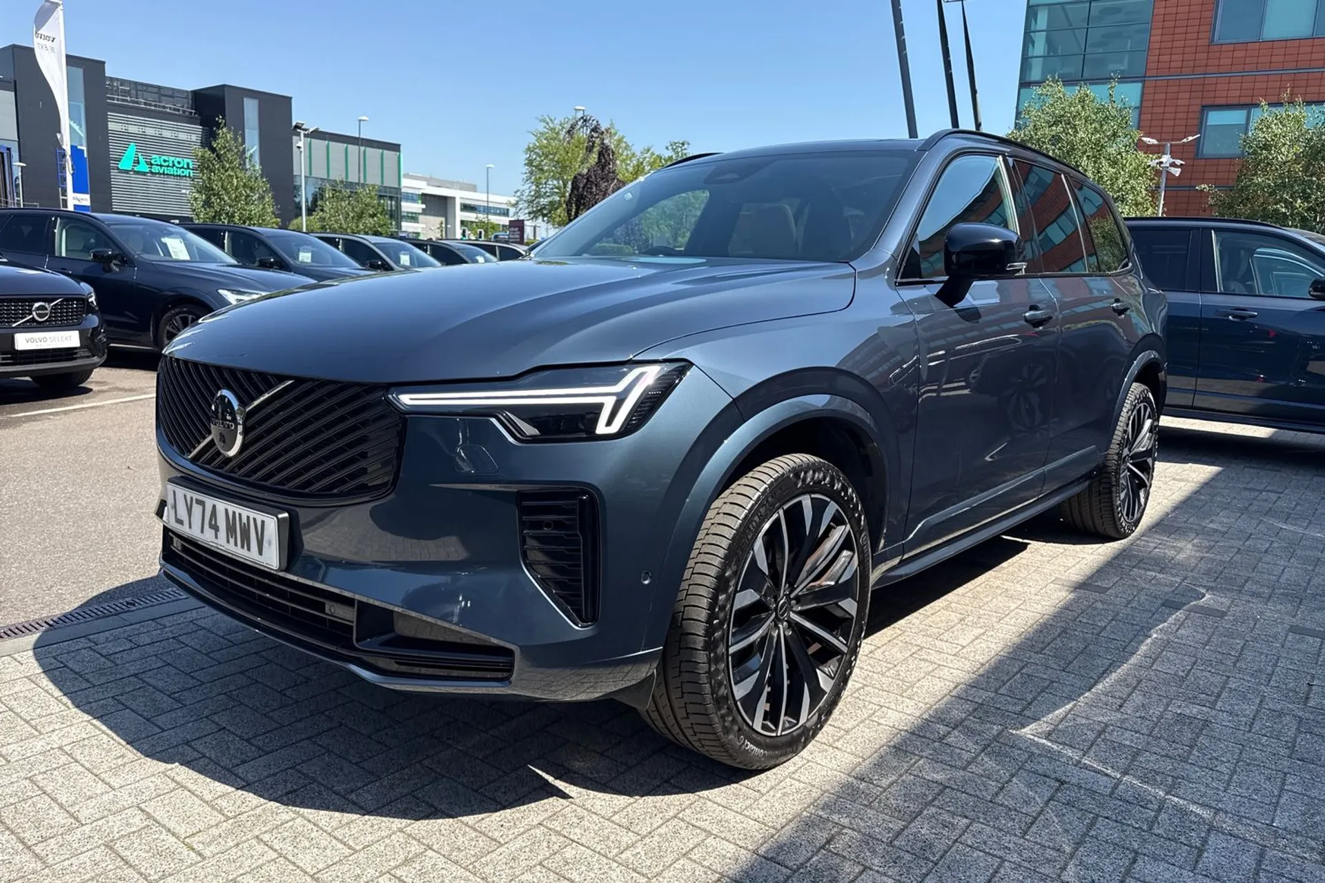 Volvo XC90 thumbnail image number 14