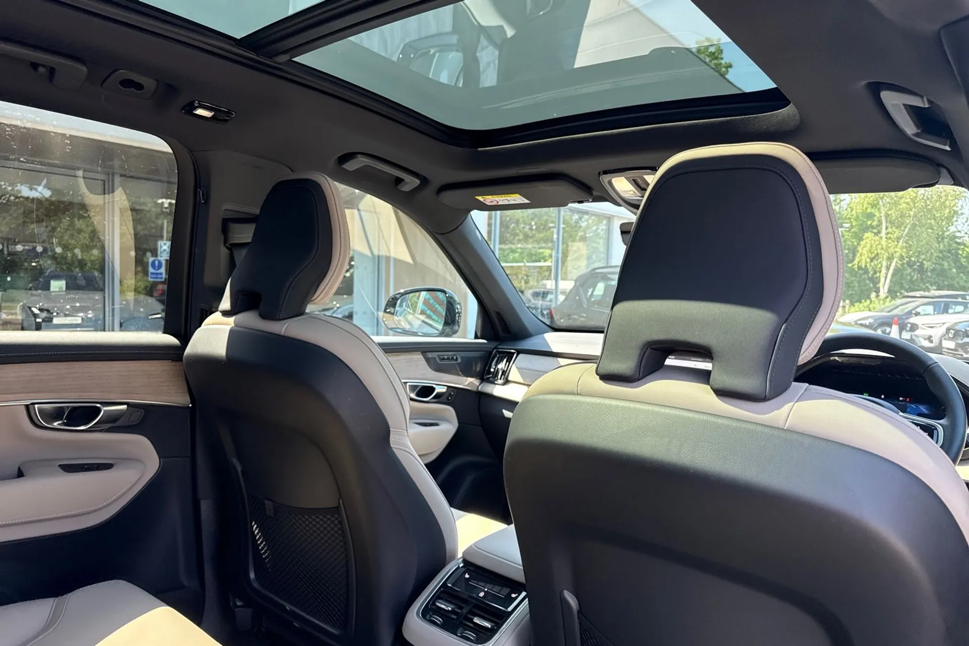 Volvo XC90 thumbnail image number 28