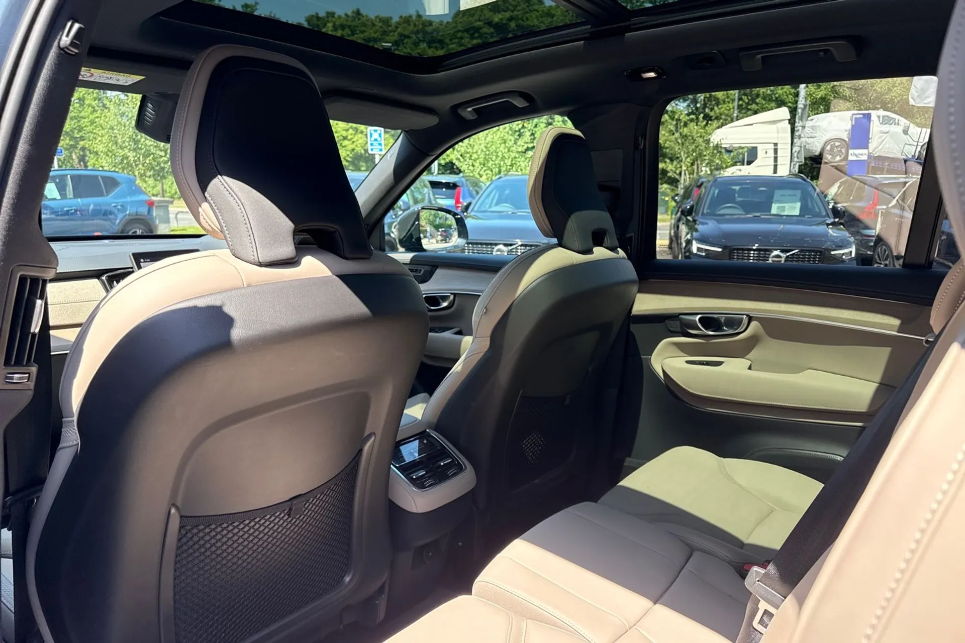 Volvo XC90 thumbnail image number 35