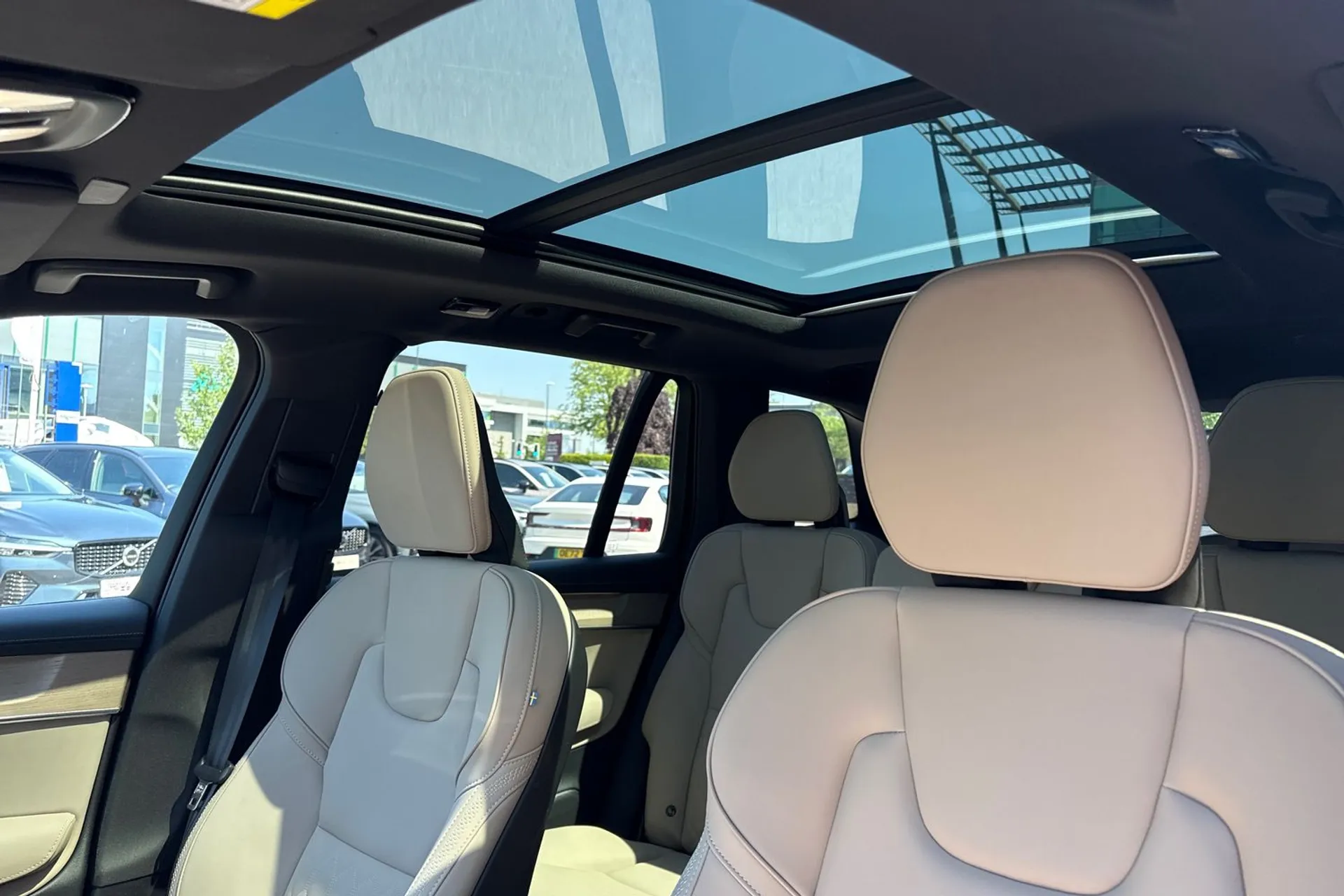Volvo XC90 thumbnail image number 33
