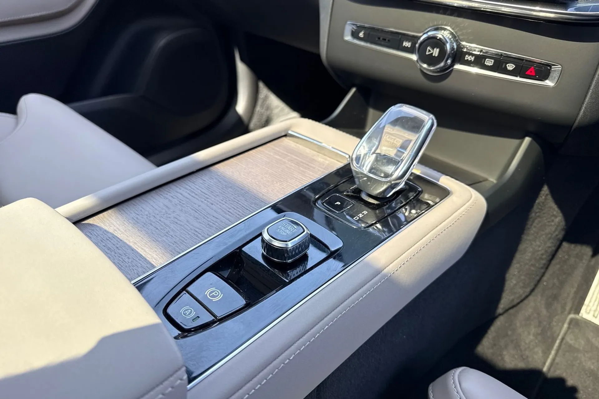 Volvo XC90 thumbnail image number 46