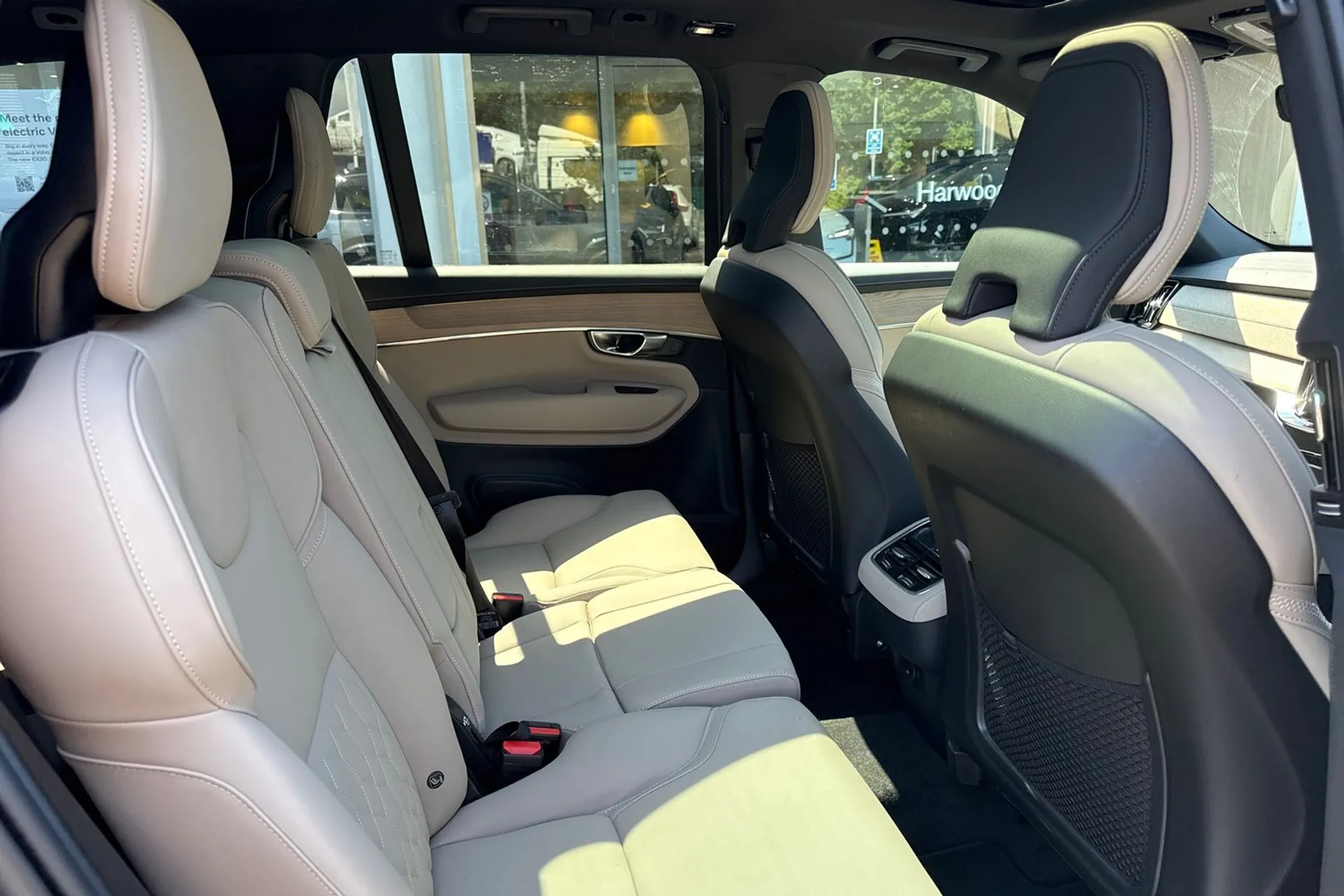 Volvo XC90 thumbnail image number 27
