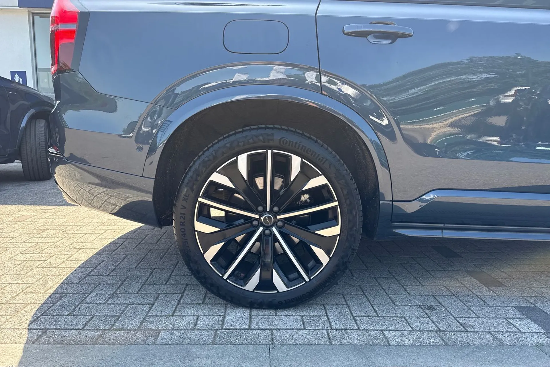 Volvo XC90 thumbnail image number 16