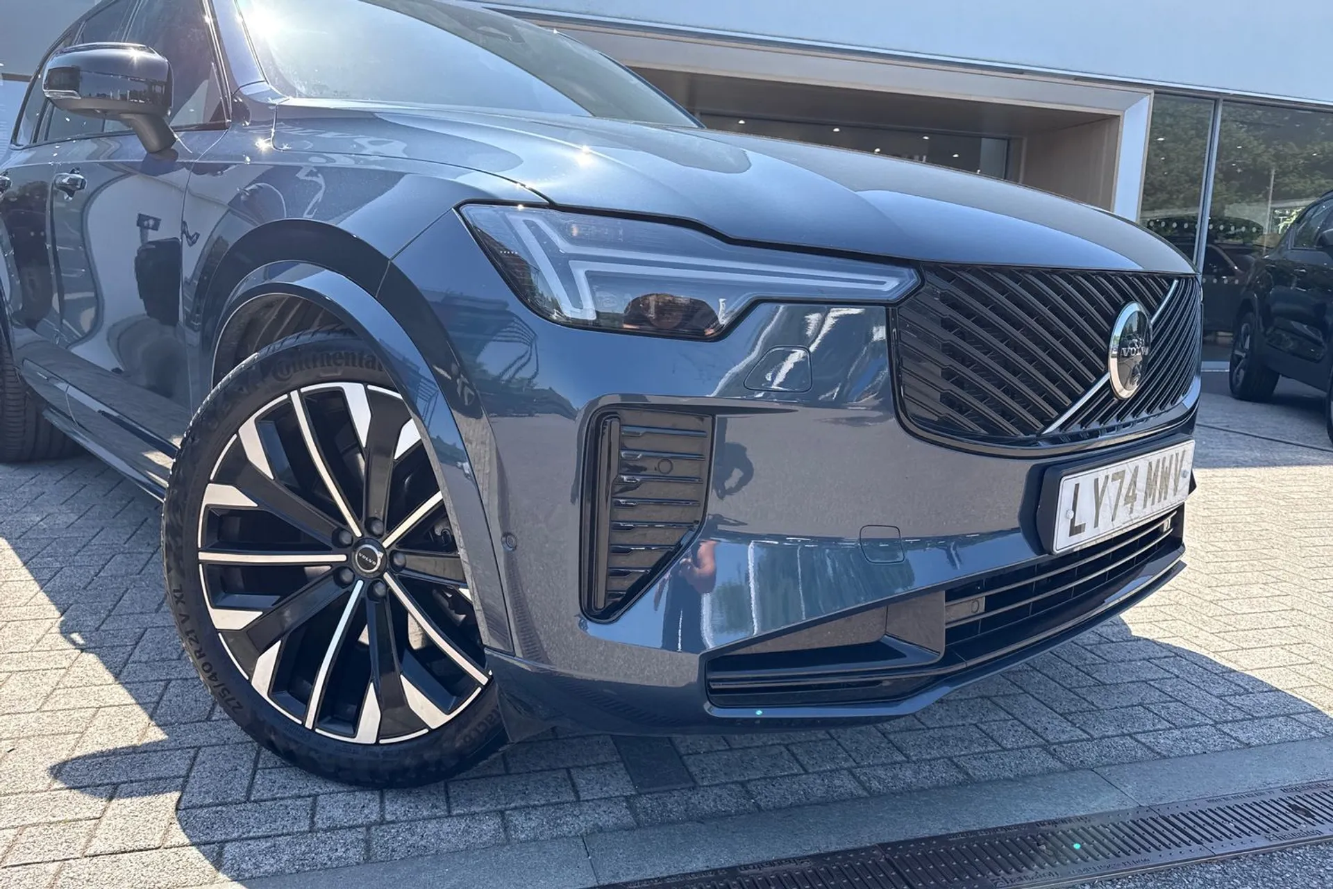 Volvo XC90 thumbnail image number 9