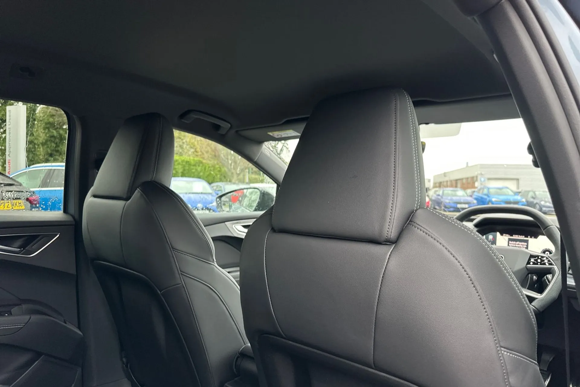 Audi Q4 thumbnail image number 29