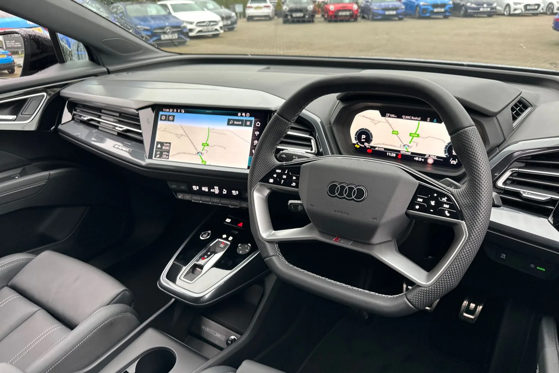 Audi Q4 thumbnail image number 32