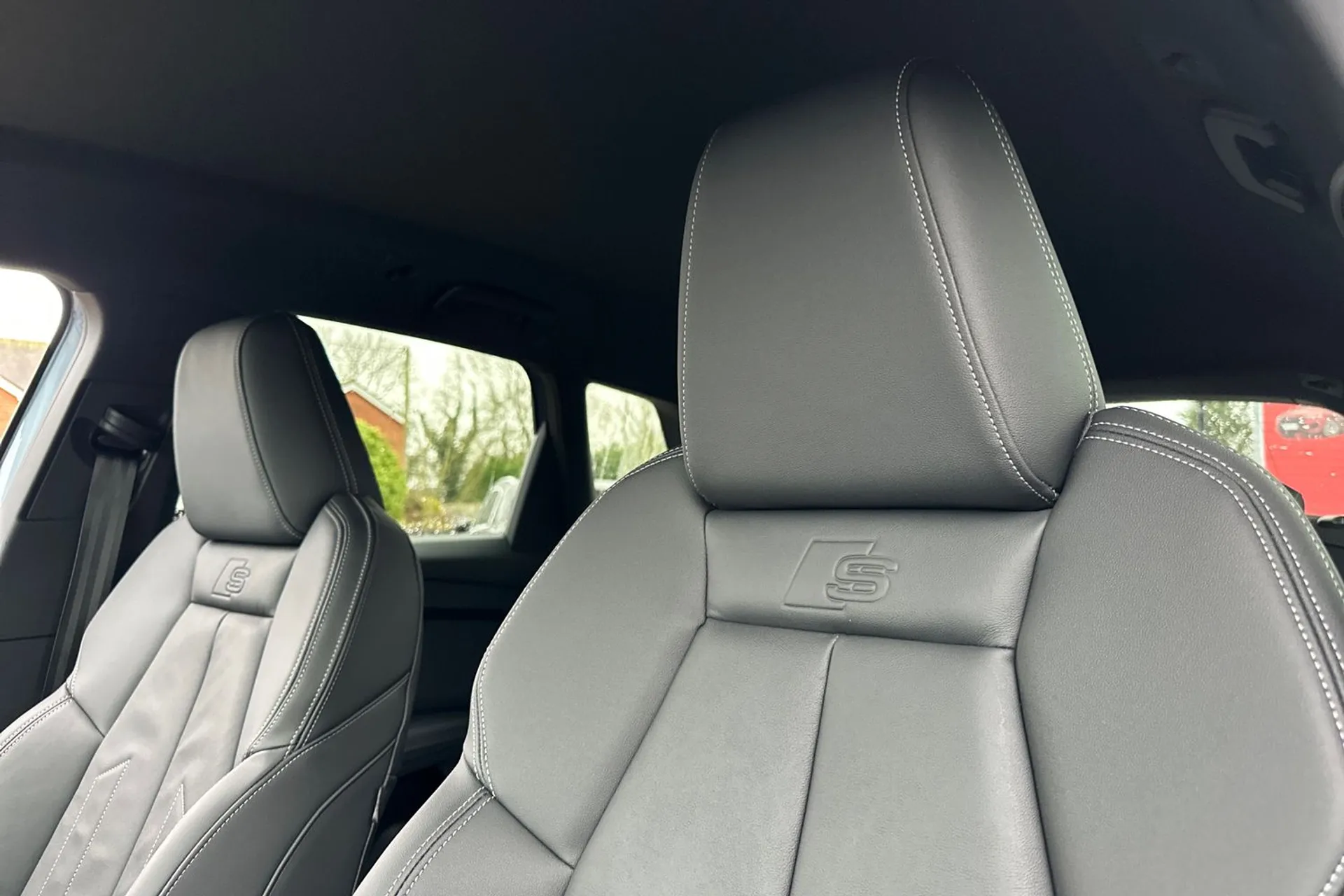 Audi Q4 thumbnail image number 35