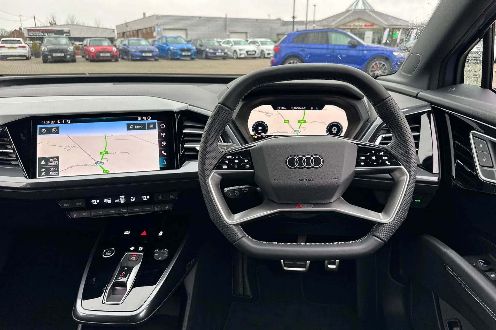 Audi Q4 thumbnail image number 39