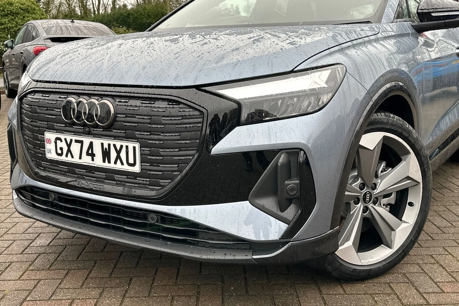 Audi Q4 thumbnail image number 19