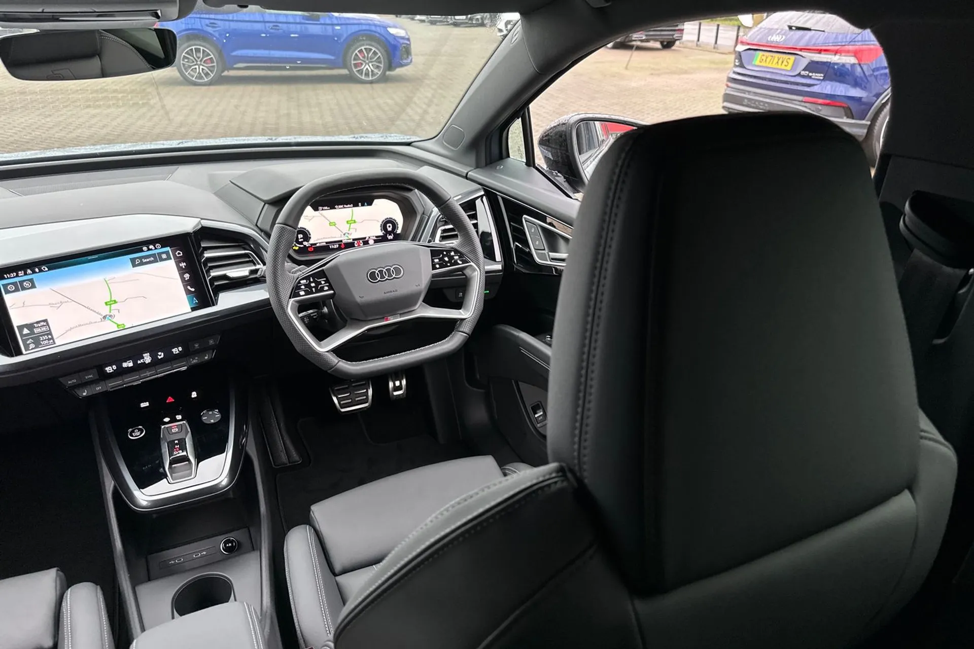 Audi Q4 thumbnail image number 38