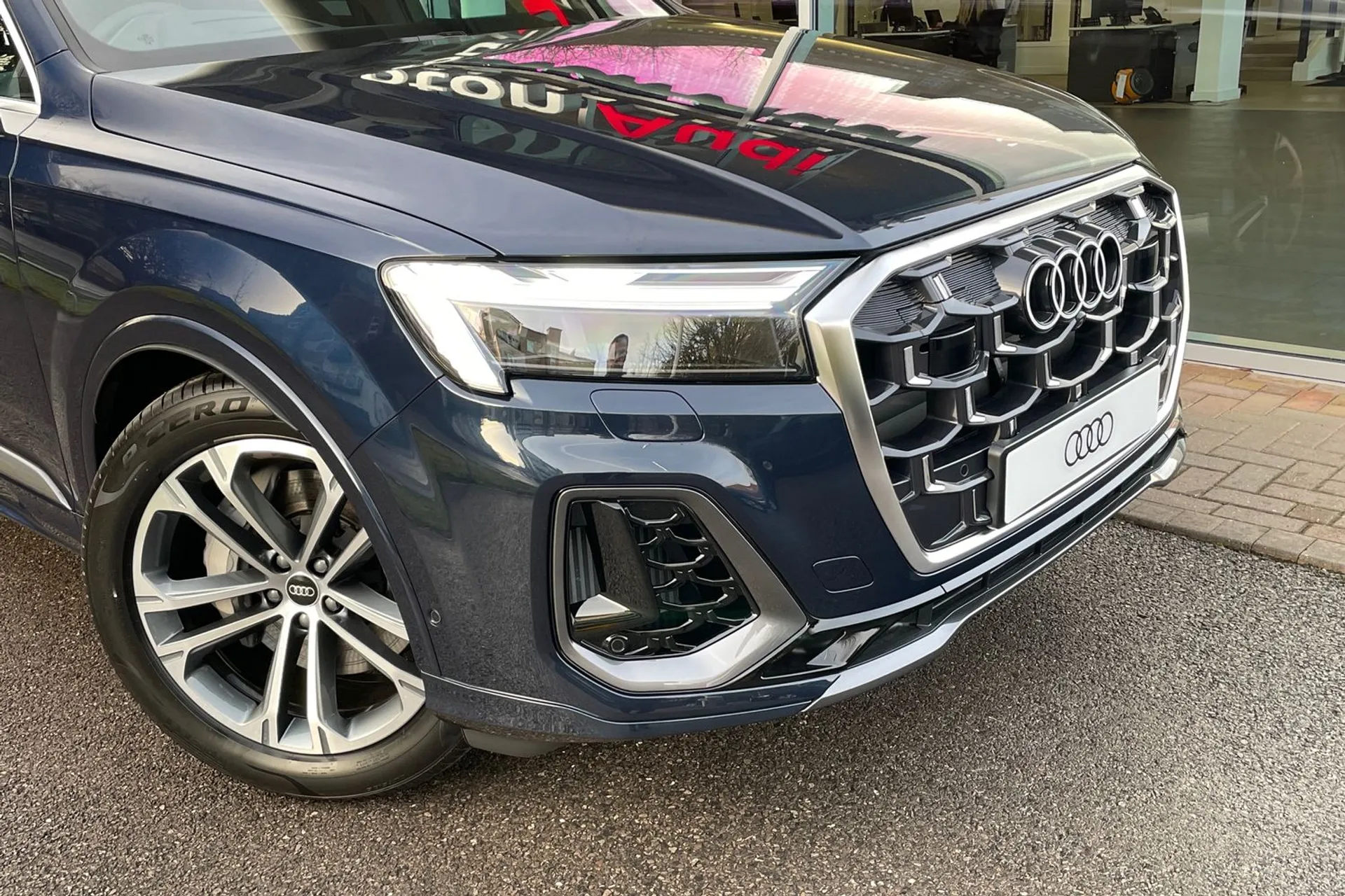 Audi Q7 thumbnail image number 14