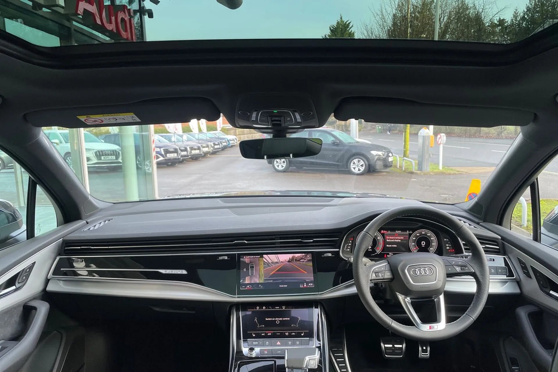 Audi Q7 thumbnail image number 3