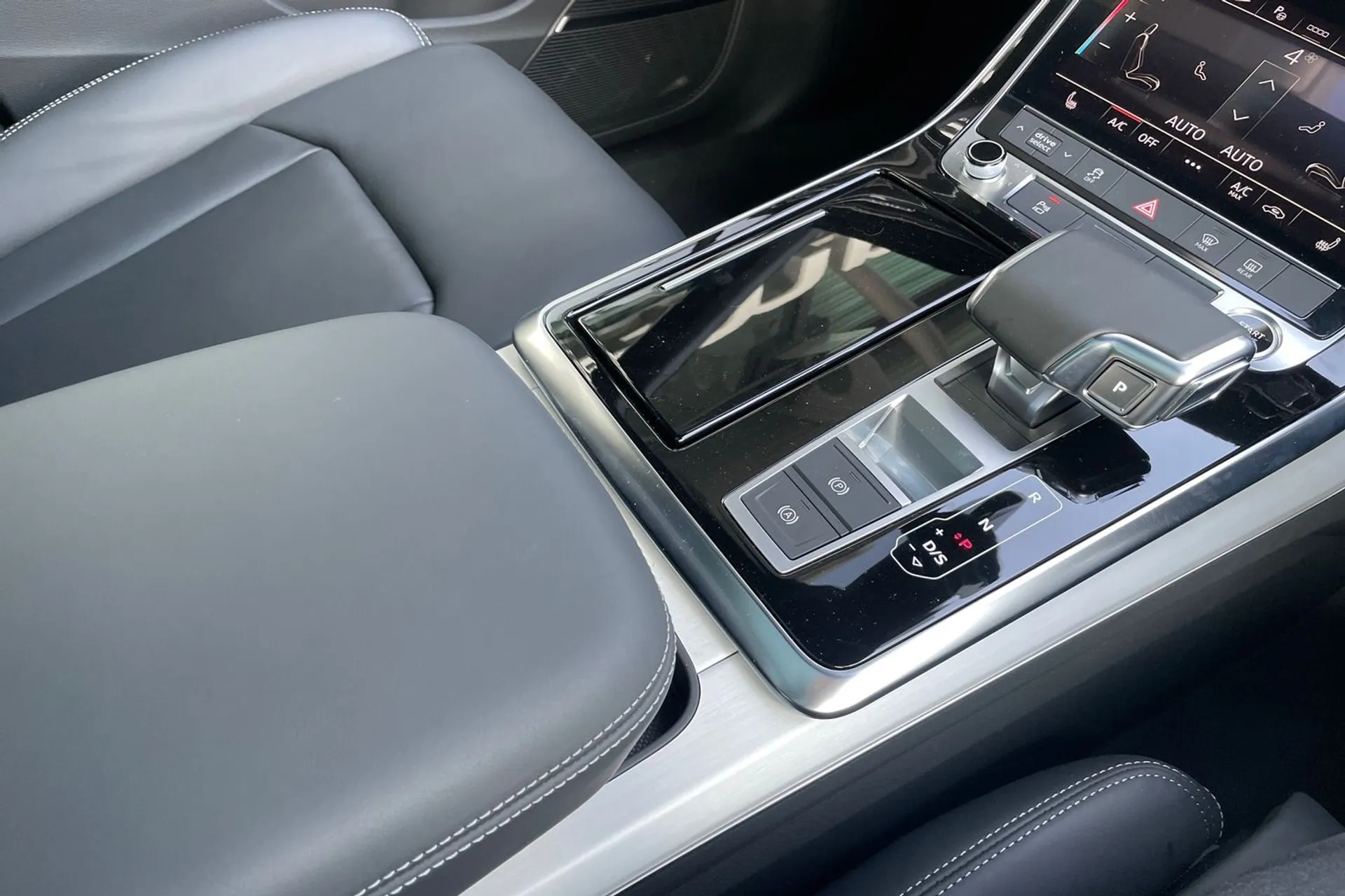 Audi Q7 thumbnail image number 40