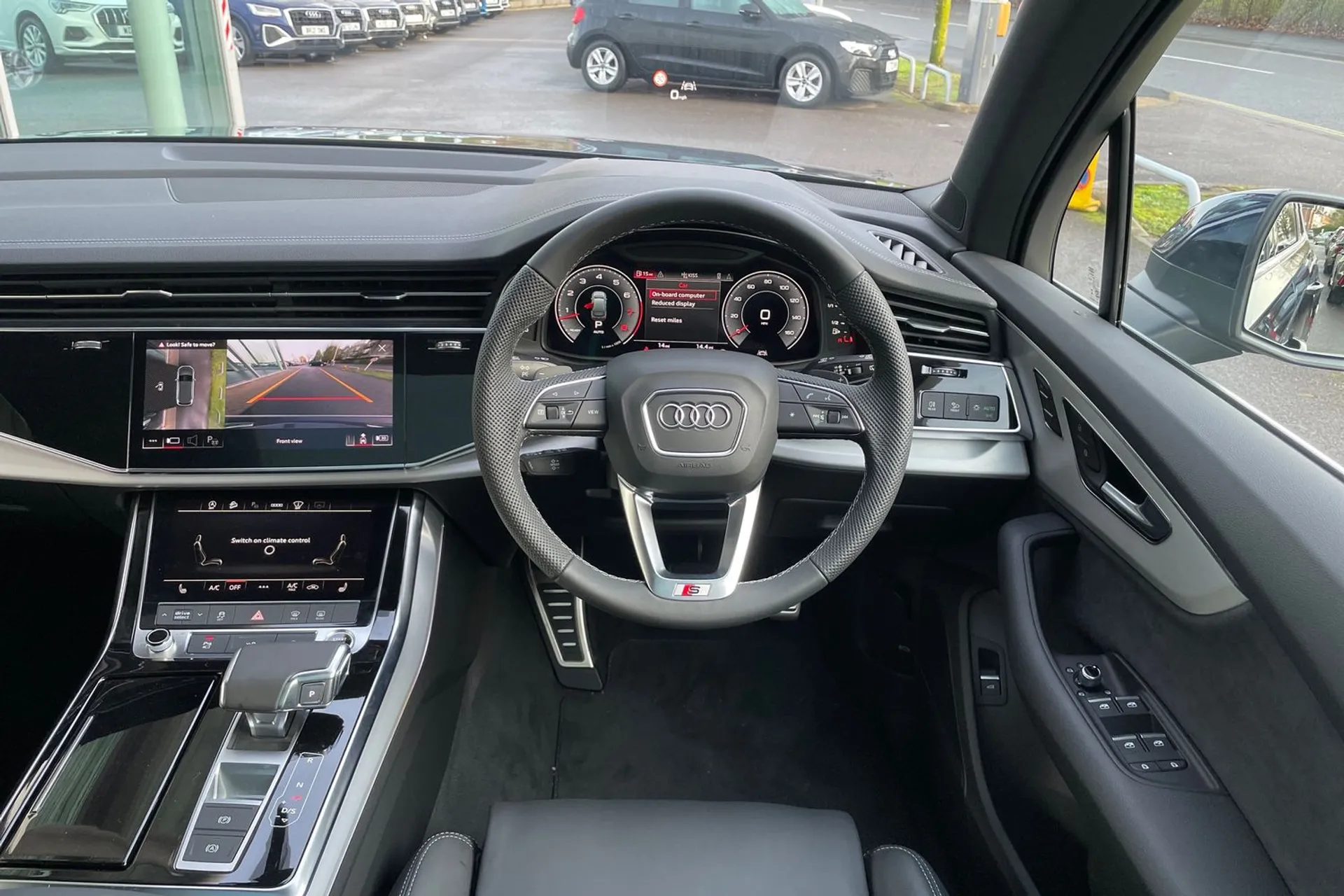 Audi Q7 thumbnail image number 32