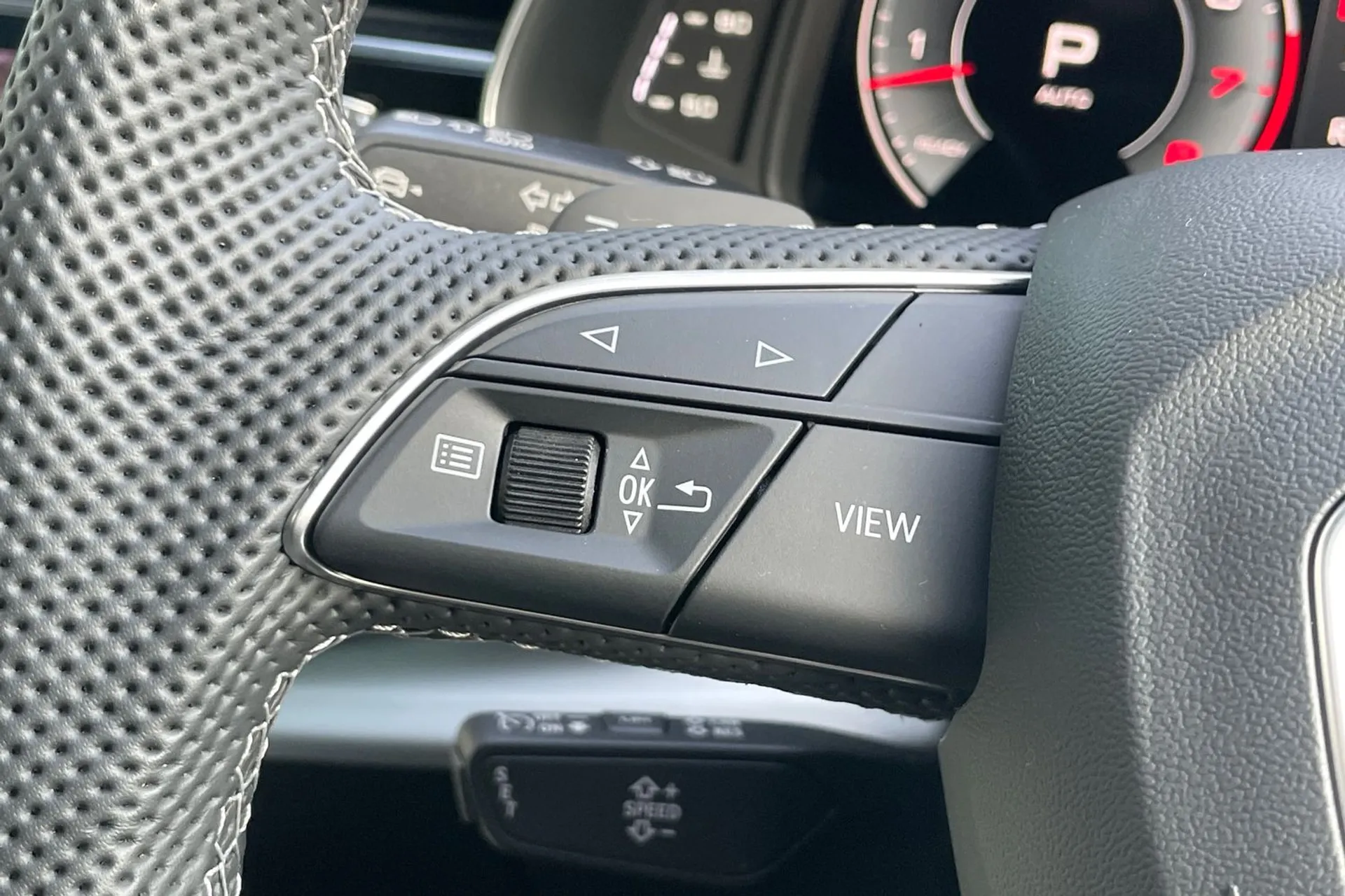 Audi Q7 thumbnail image number 34