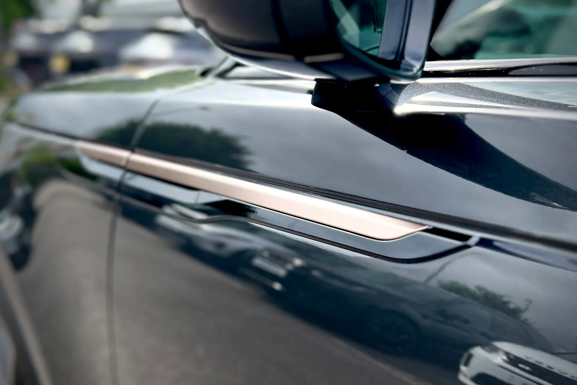 LAND ROVER RANGE ROVER VELAR thumbnail image number 26