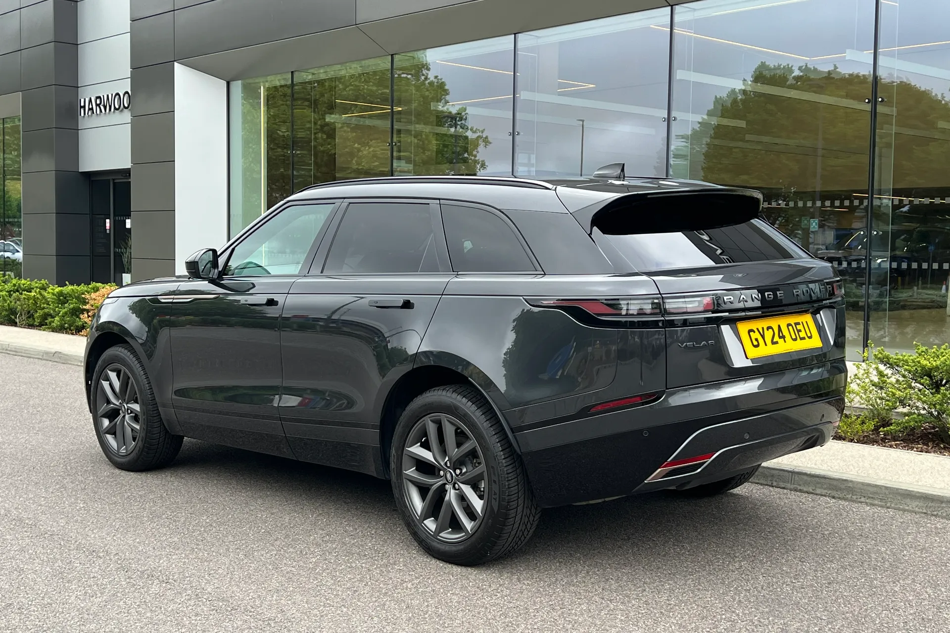 LAND ROVER RANGE ROVER VELAR thumbnail image number 27