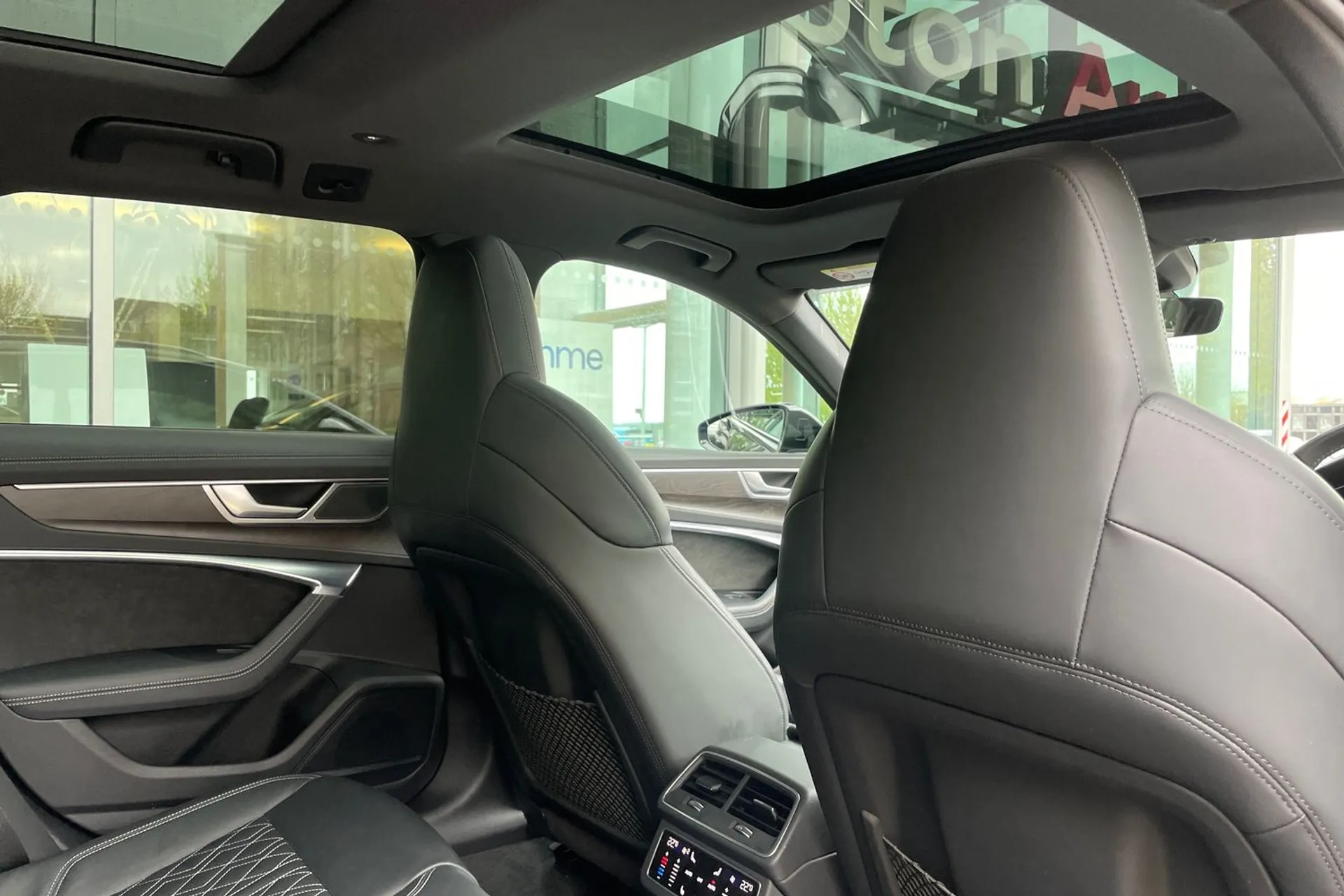 Audi A6 thumbnail image number 22