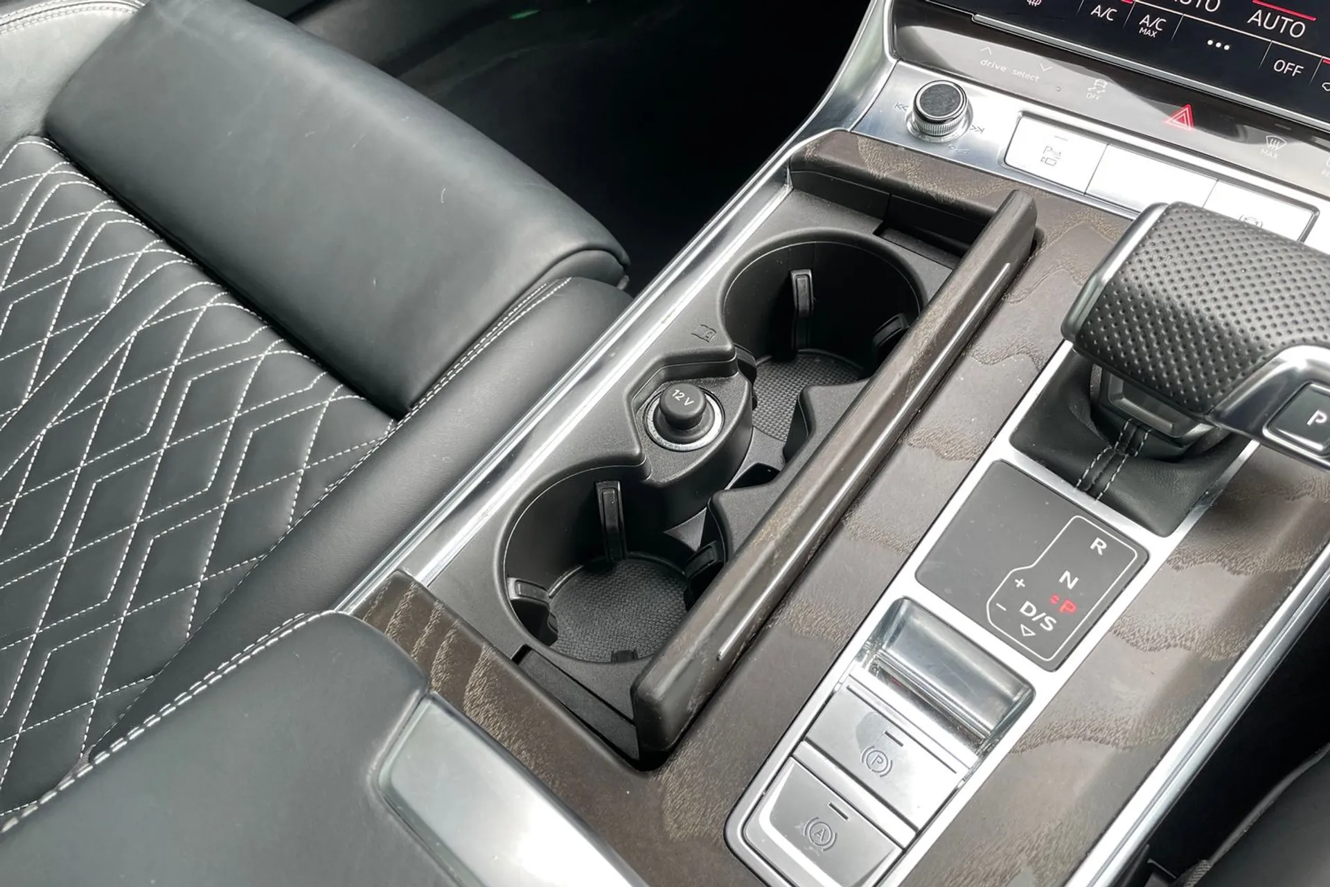 Audi A6 thumbnail image number 42