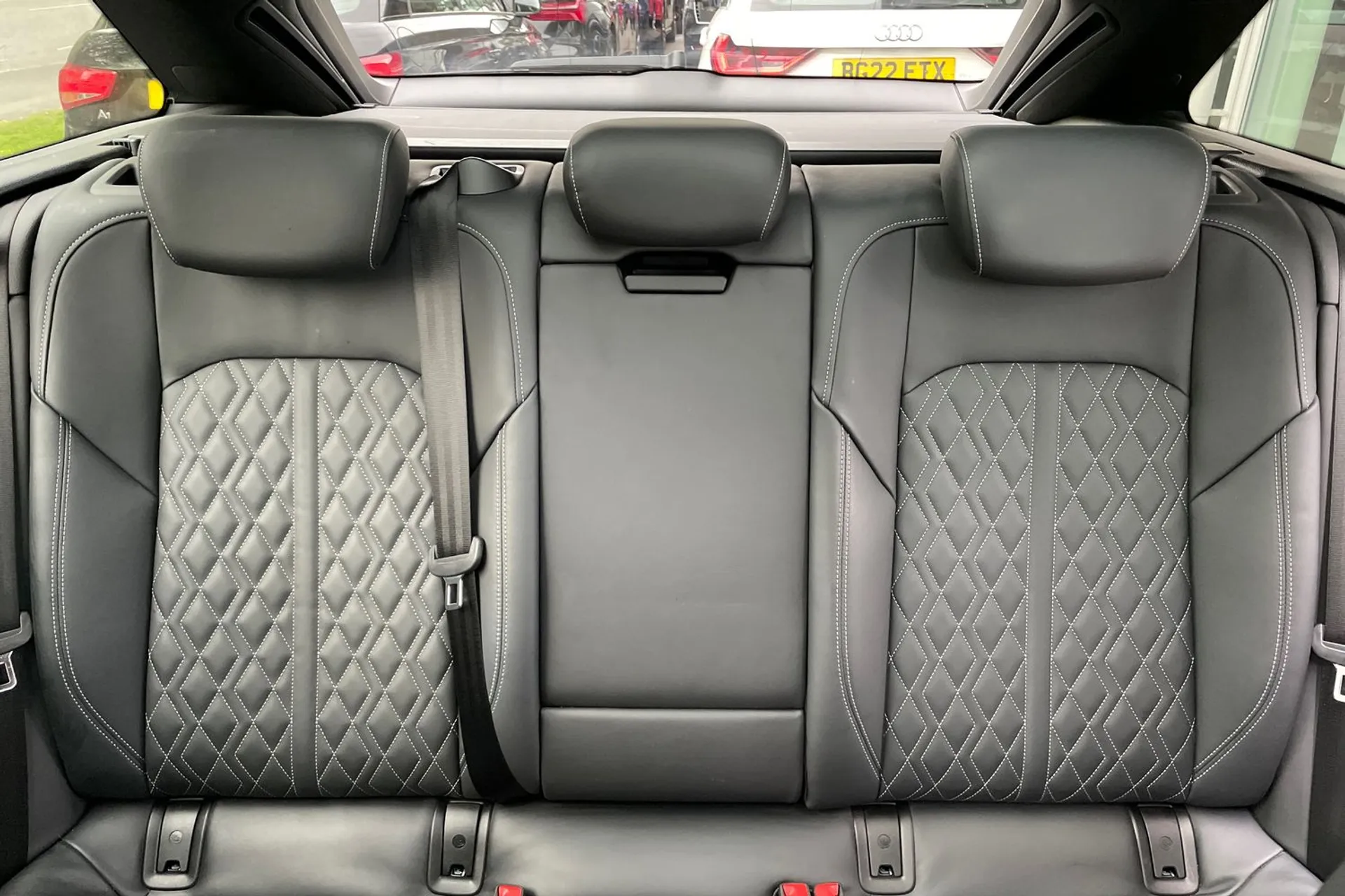 Audi A6 thumbnail image number 30