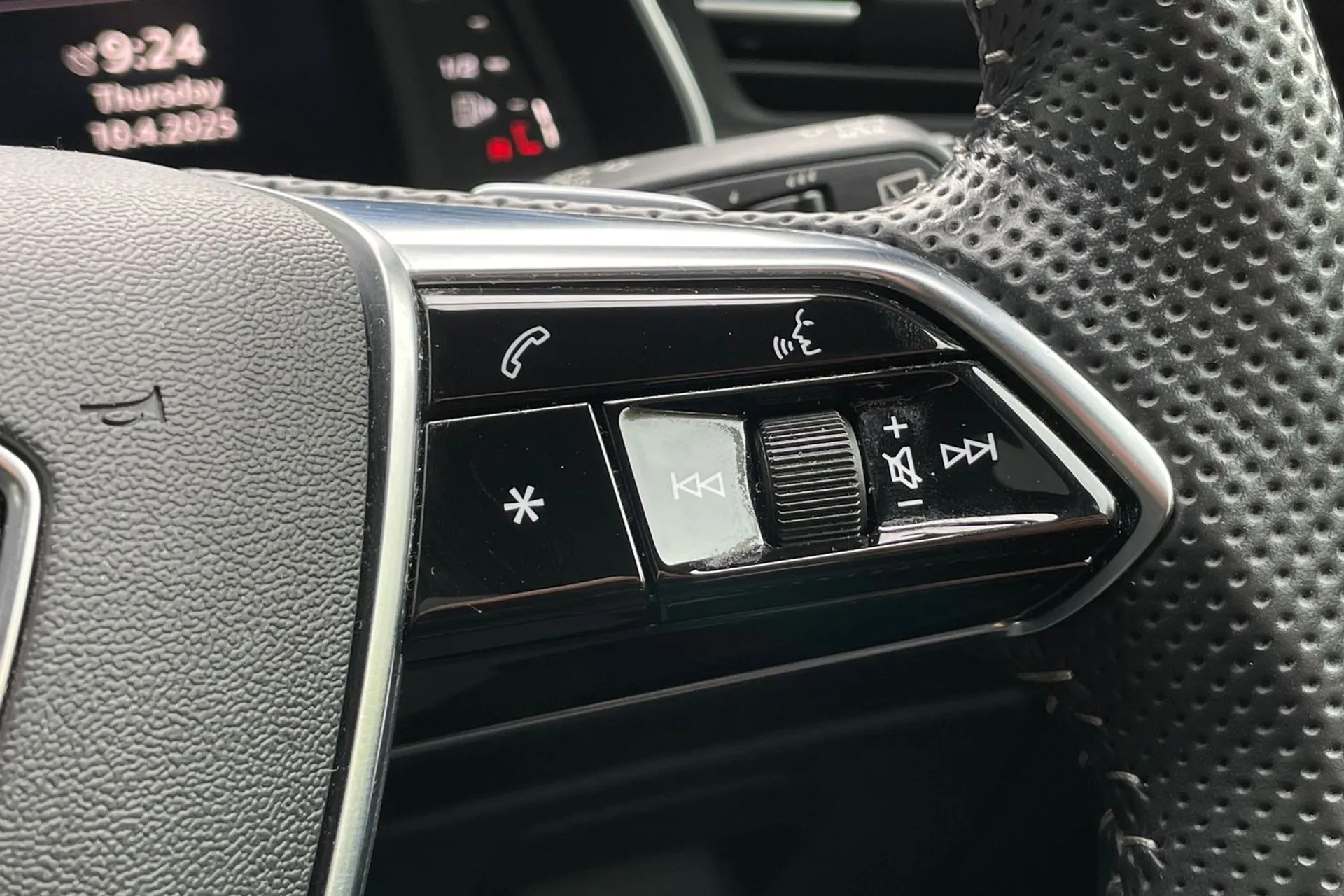Audi A6 thumbnail image number 36