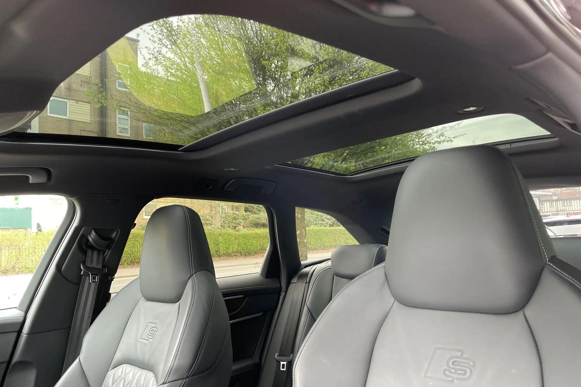 Audi A6 thumbnail image number 28