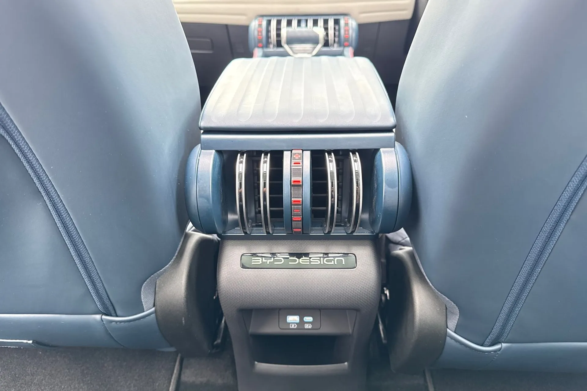 BYD ATTO 3 thumbnail image number 33