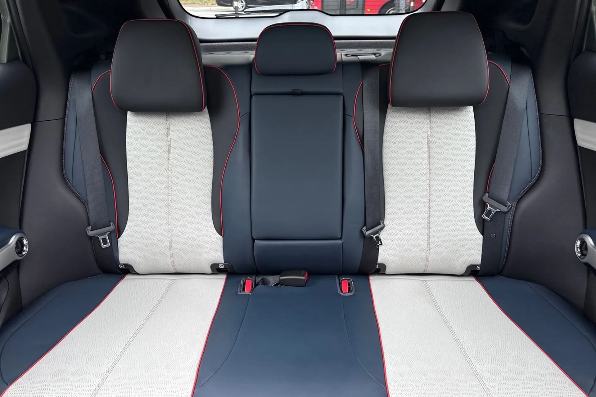BYD ATTO 3 thumbnail image number 30