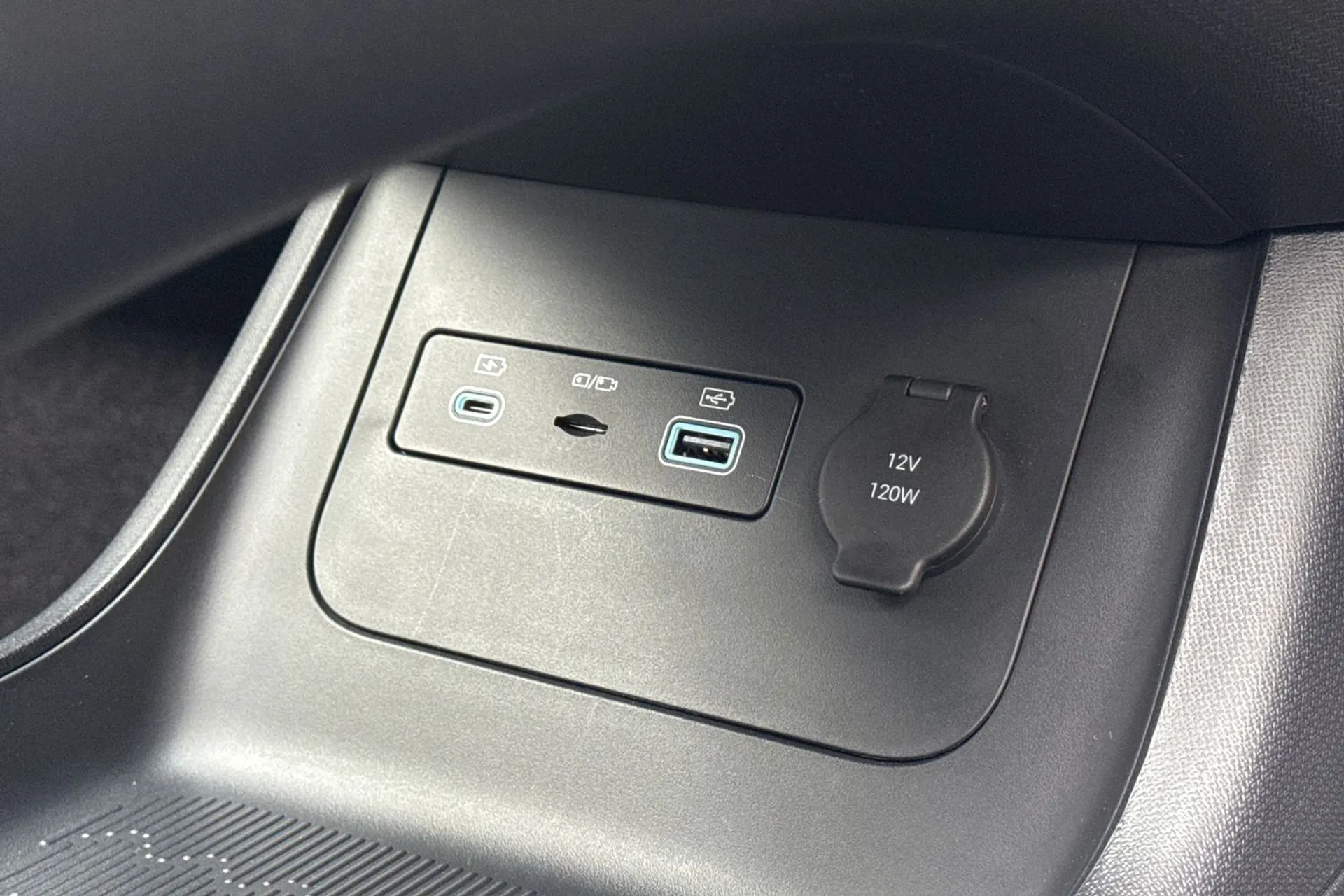 BYD ATTO 3 thumbnail image number 52