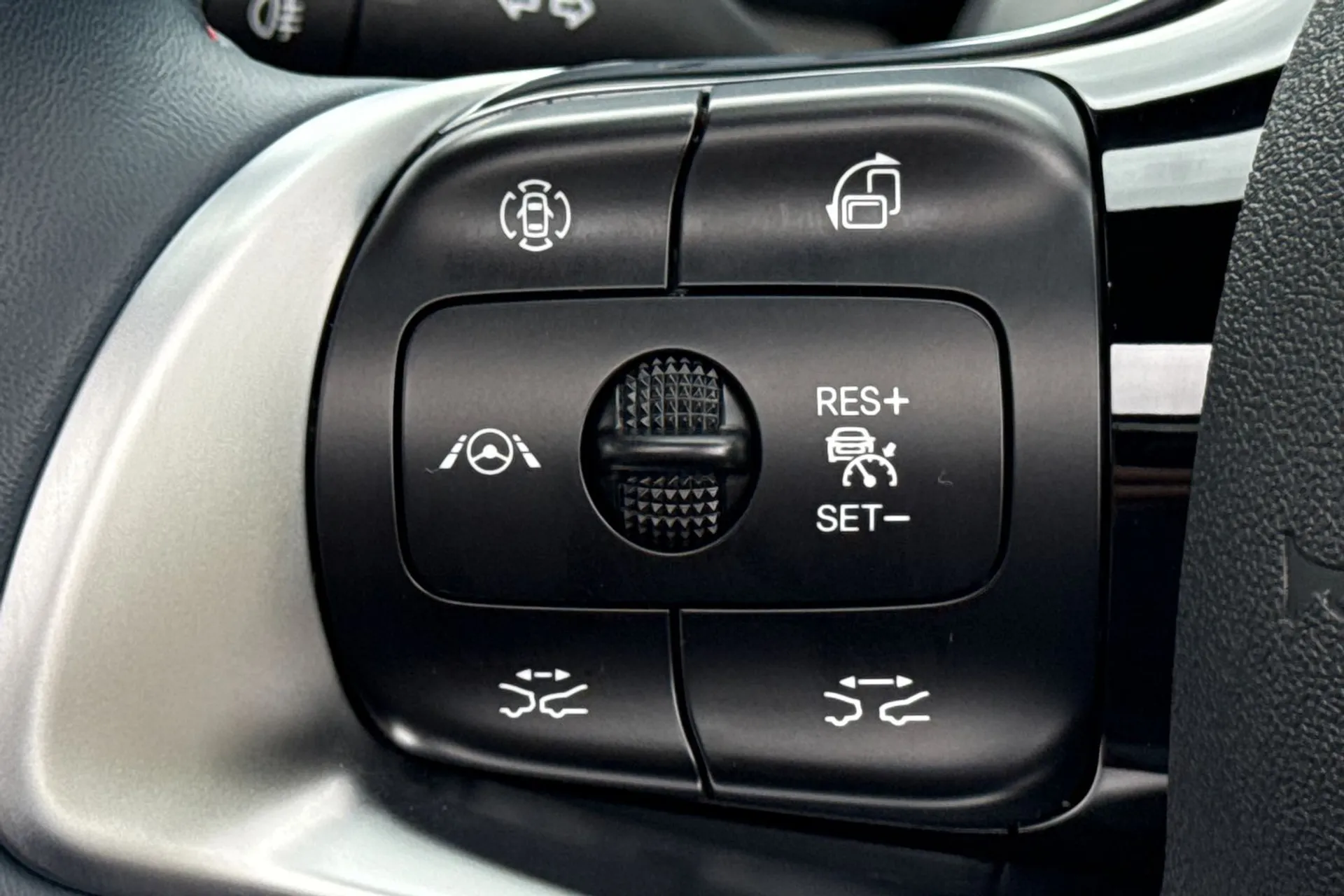 BYD ATTO 3 thumbnail image number 43