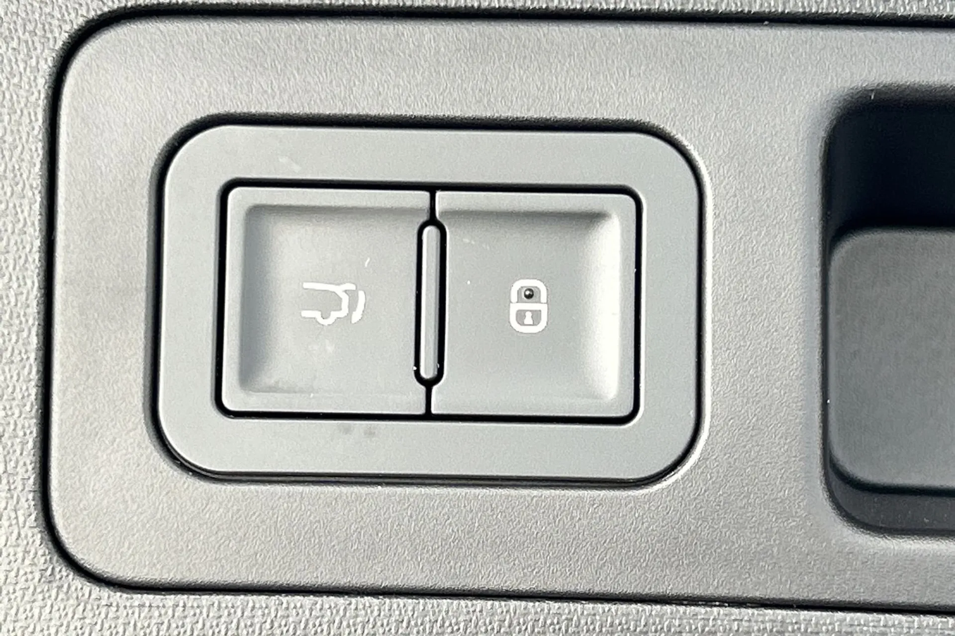 BYD ATTO 3 thumbnail image number 27