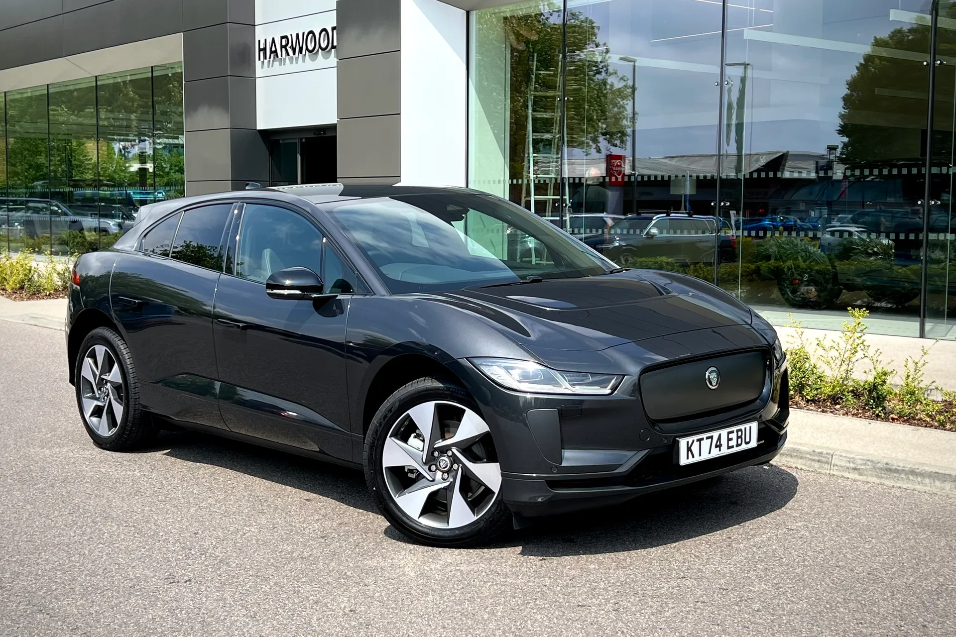 Jaguar I-PACE focused image