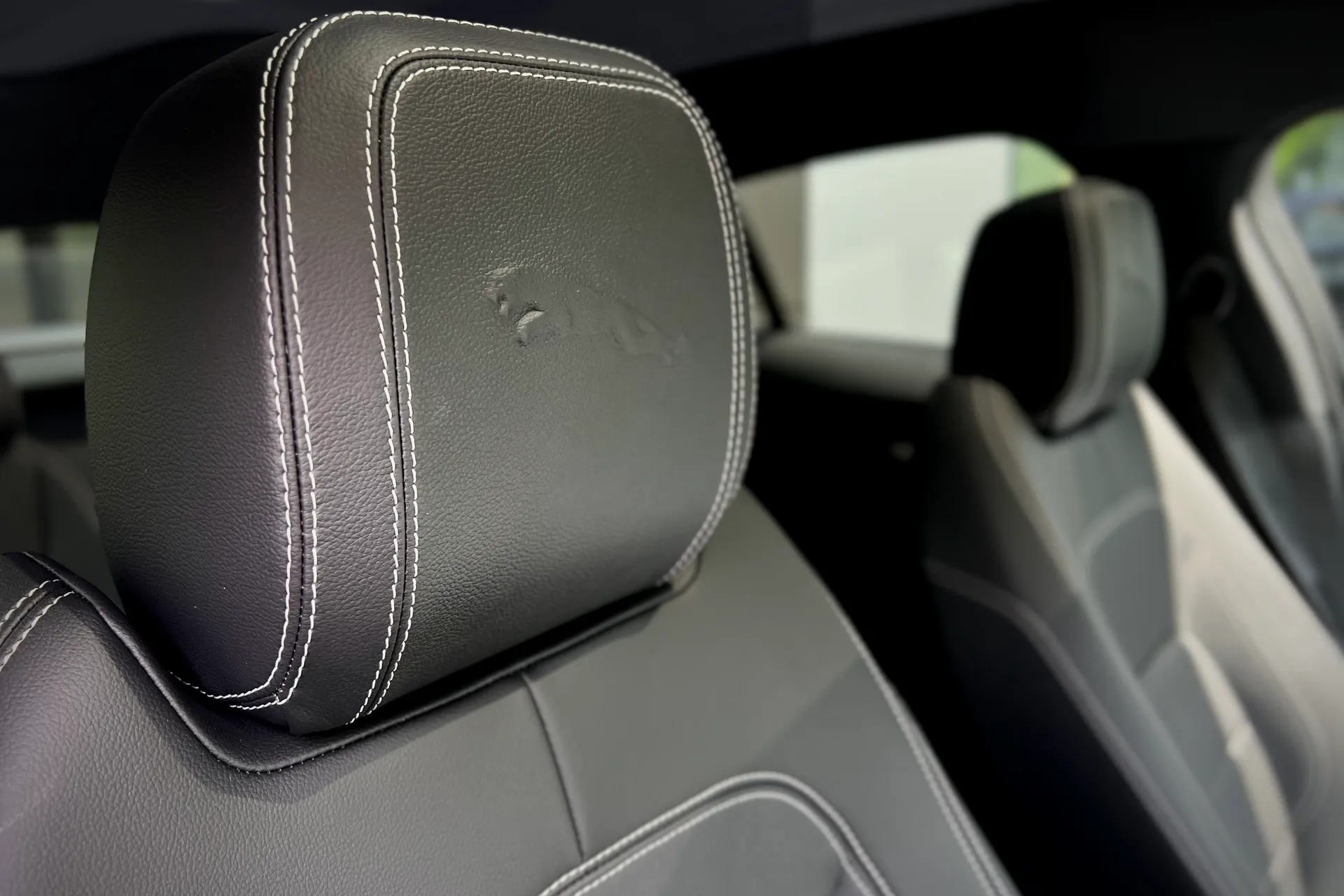 Jaguar I-PACE thumbnail image number 48