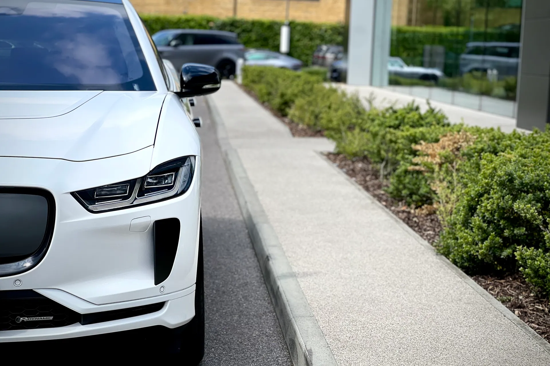 Jaguar I-PACE thumbnail image number 25