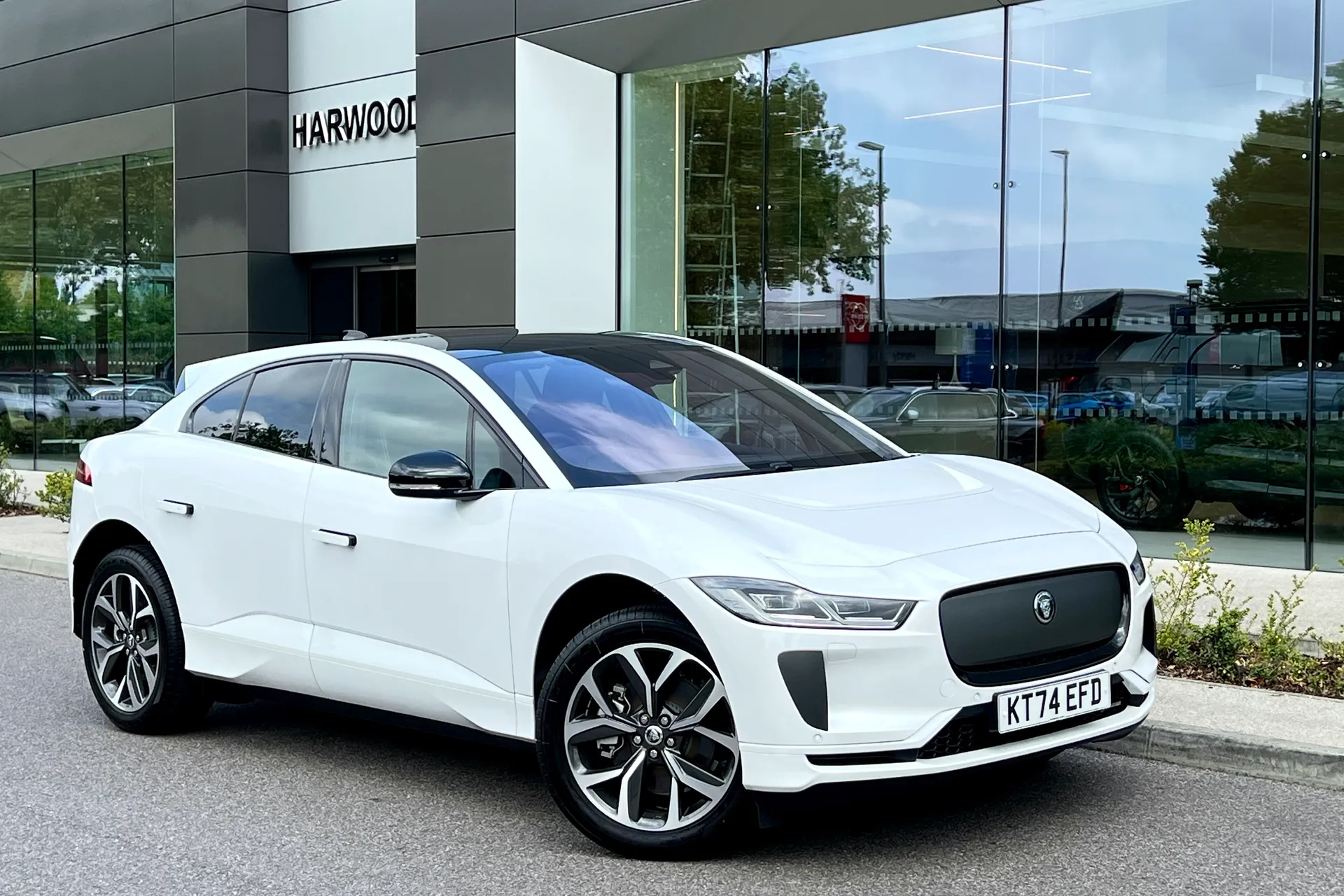 Jaguar I-PACE focused image