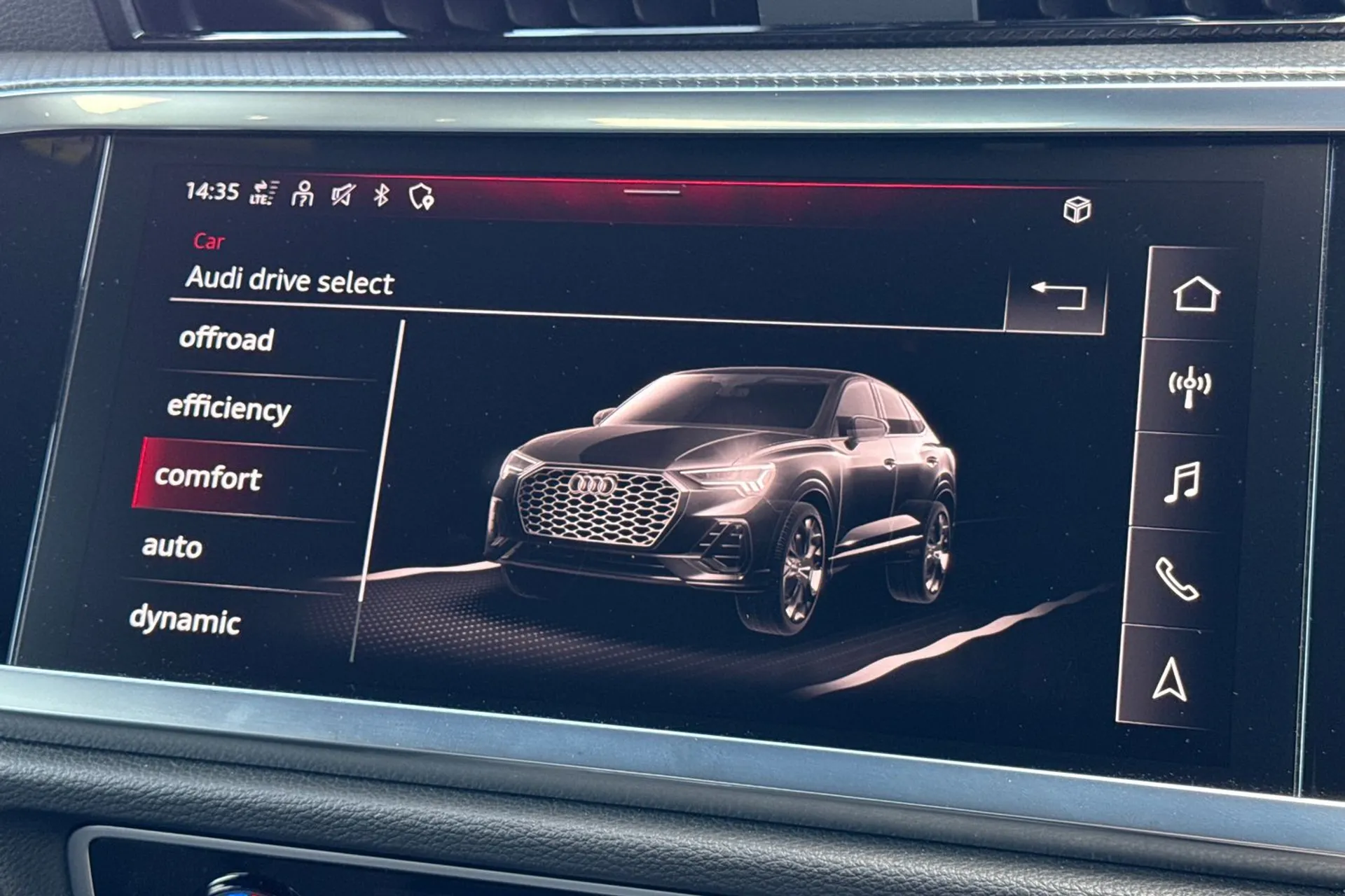 Audi Q3 thumbnail image number 10