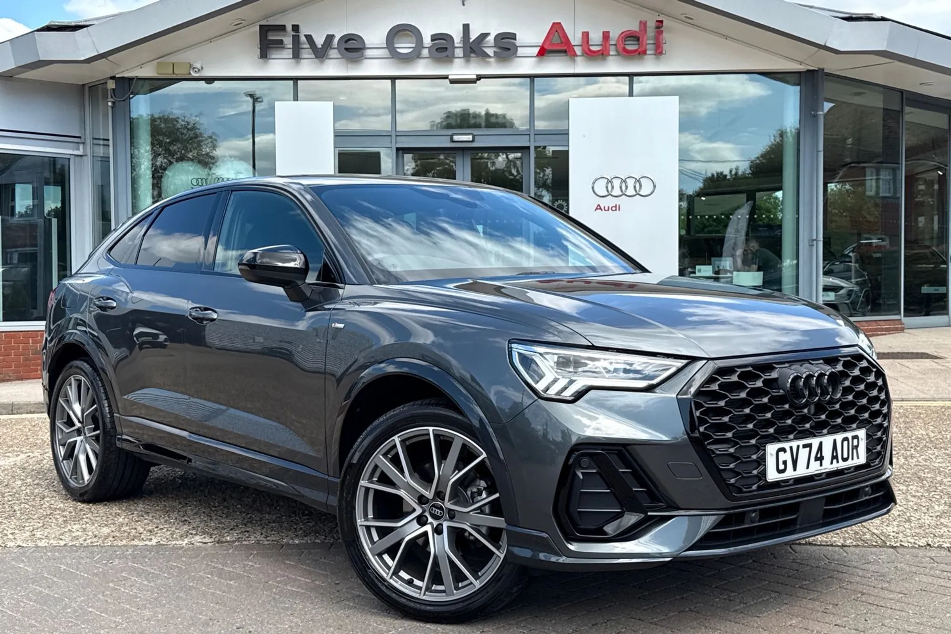 Audi Q3 focused image
