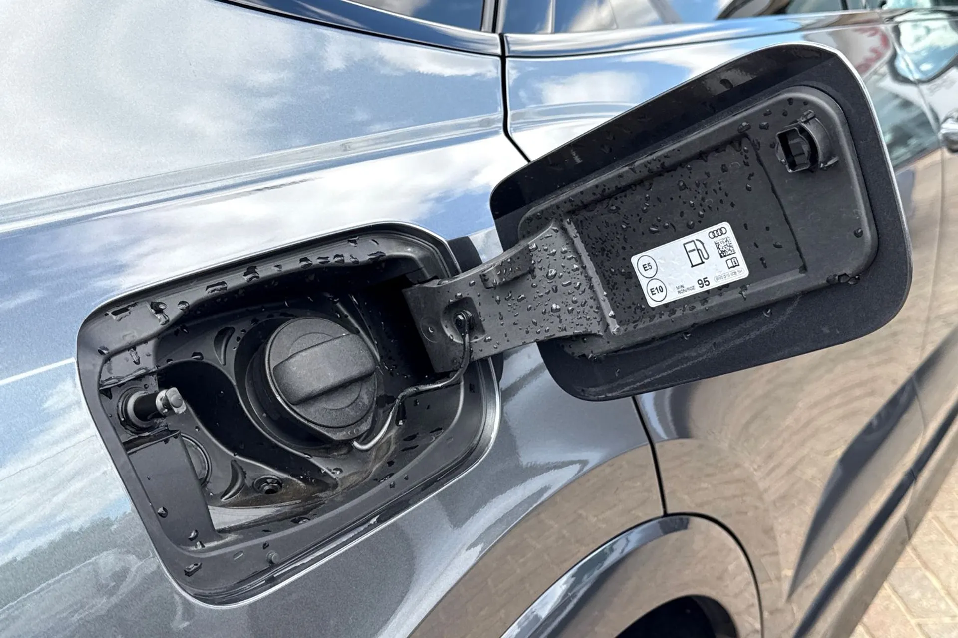 Audi Q3 thumbnail image number 44
