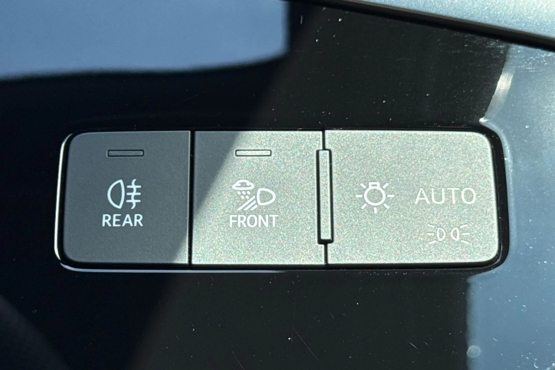 Audi Q3 thumbnail image number 21