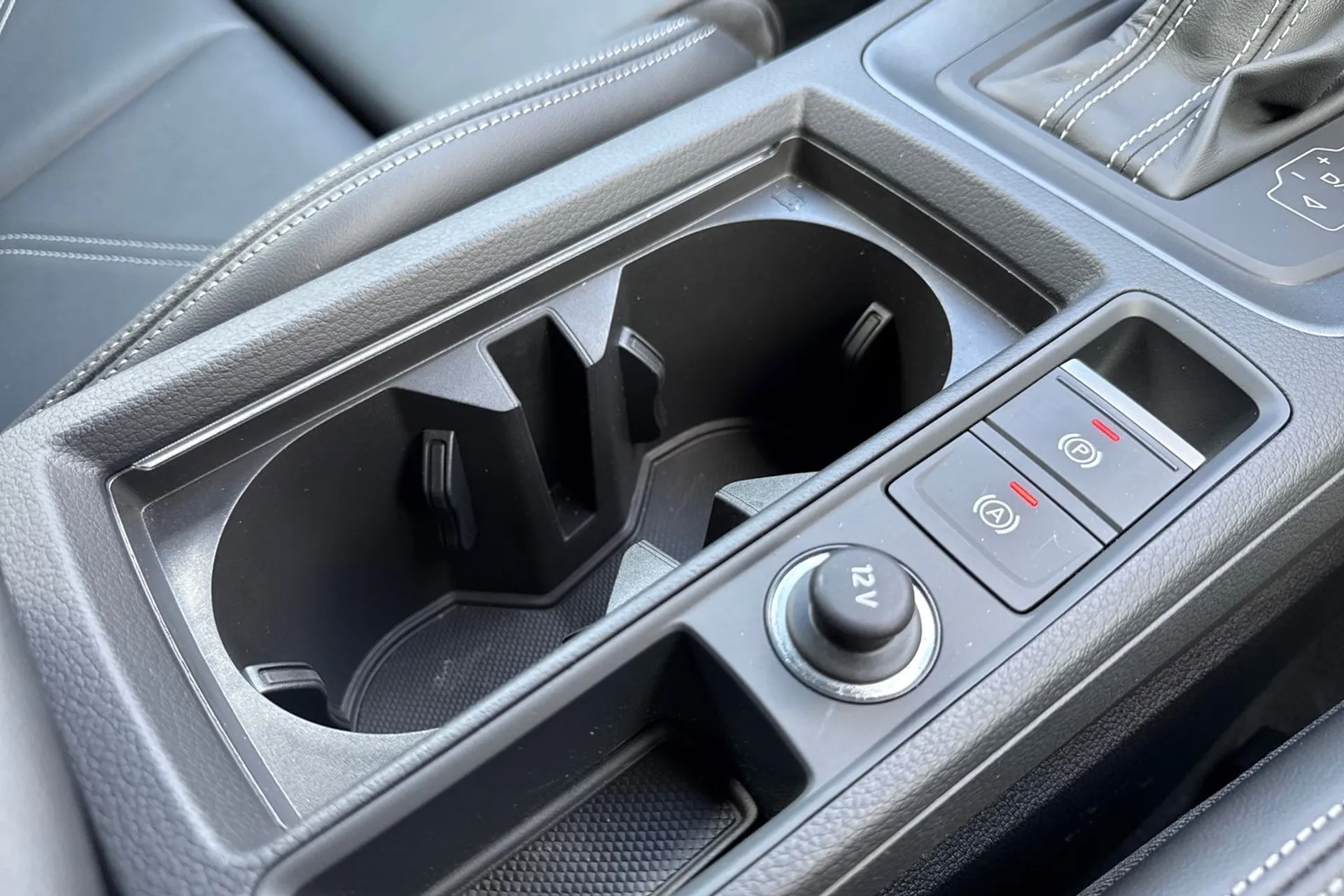 Audi Q3 thumbnail image number 34