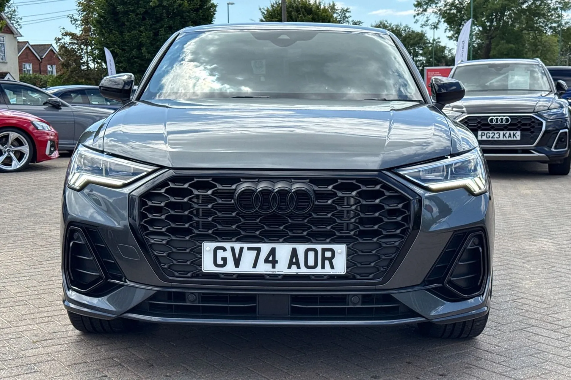 Audi Q3 thumbnail image number 23