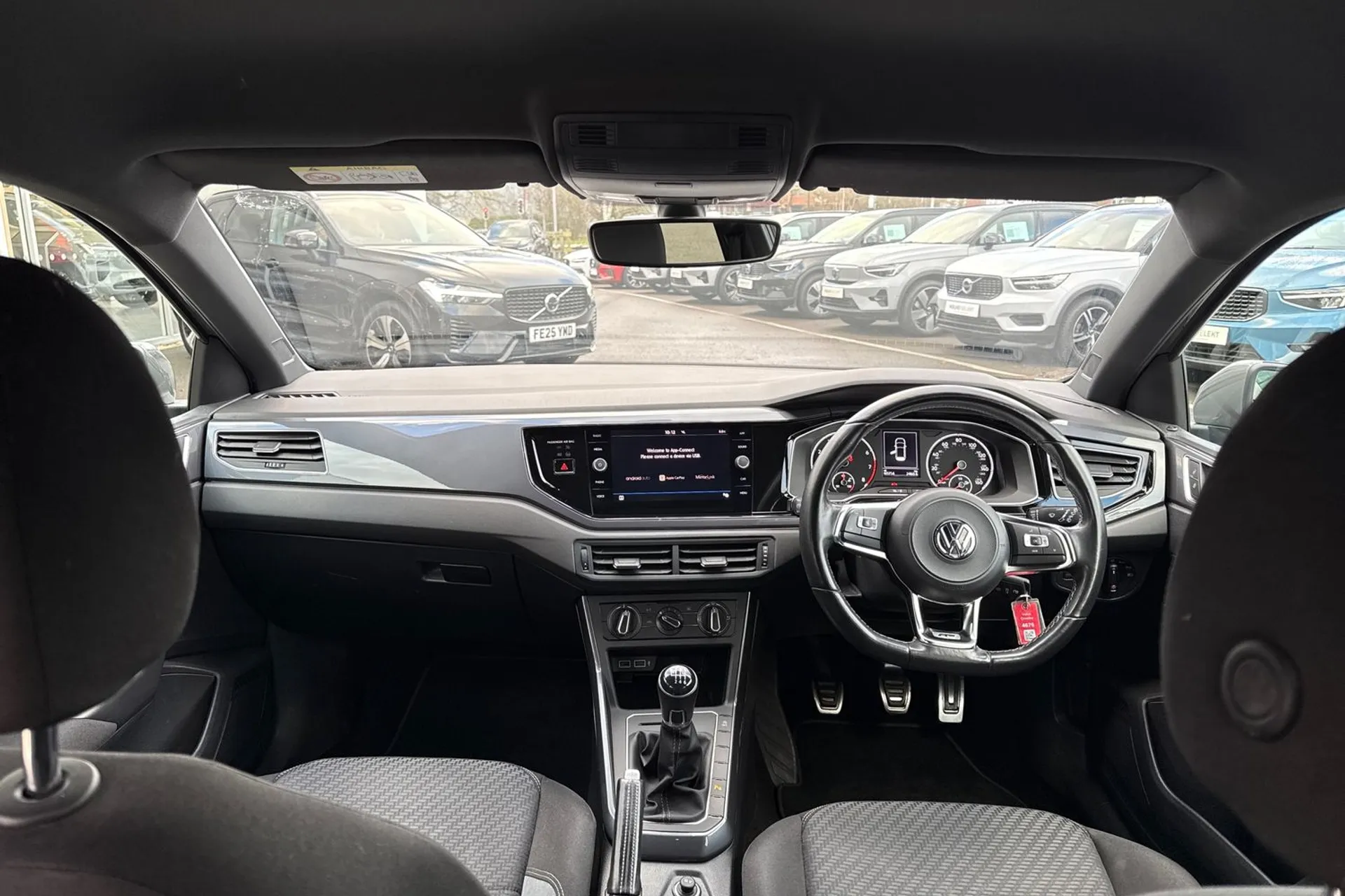 VOLKSWAGEN POLO thumbnail image number 3