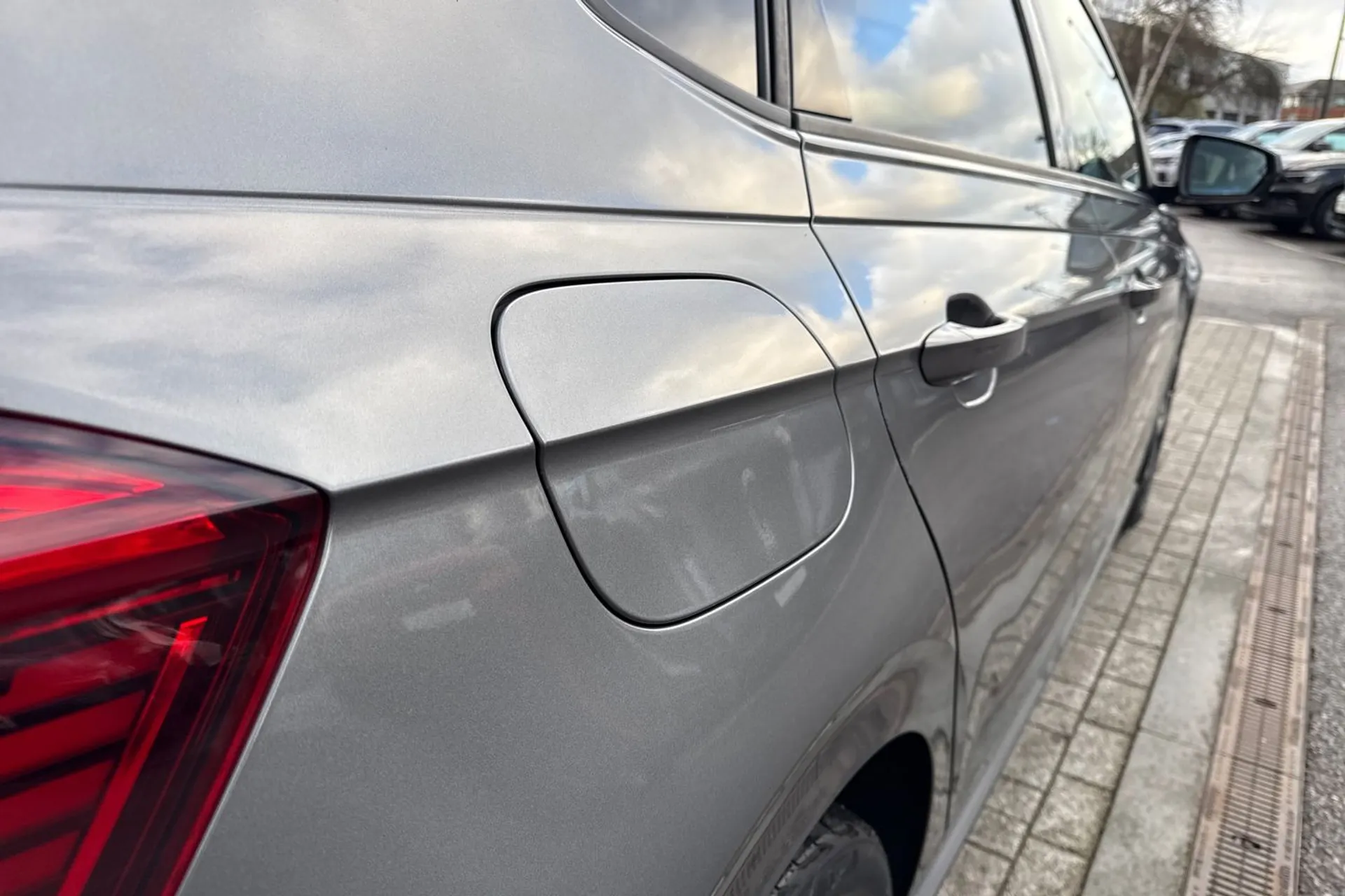 VOLKSWAGEN POLO thumbnail image number 18