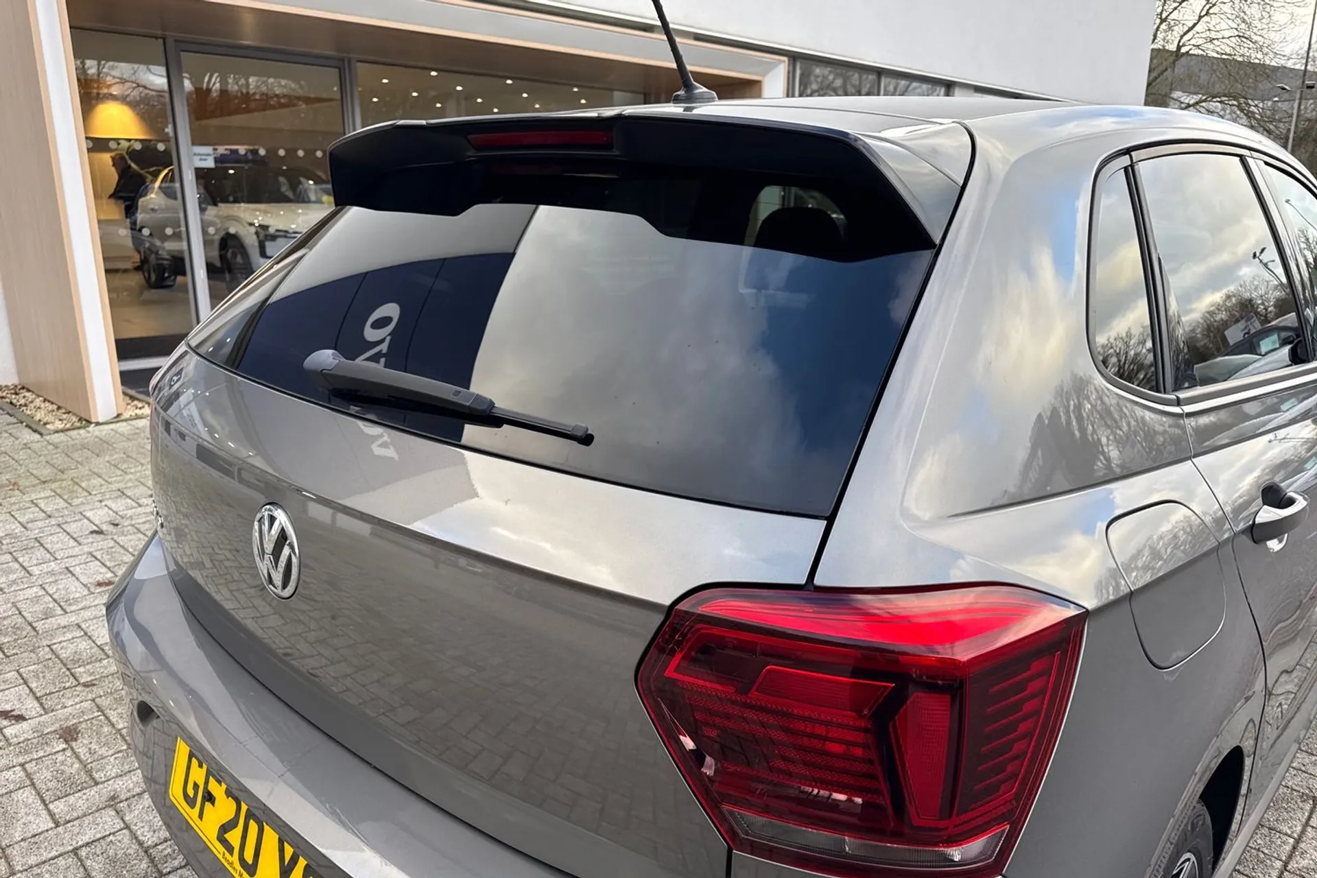 VOLKSWAGEN POLO thumbnail image number 15