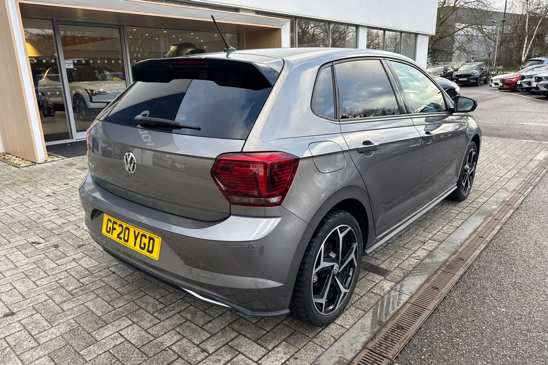 VOLKSWAGEN POLO thumbnail image number 7