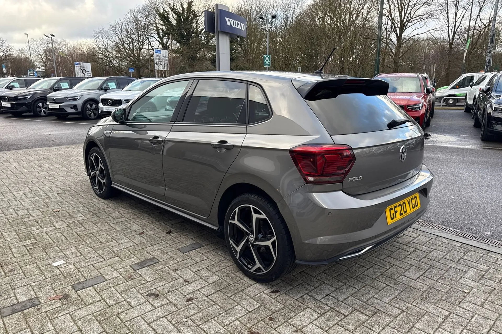 VOLKSWAGEN POLO thumbnail image number 9