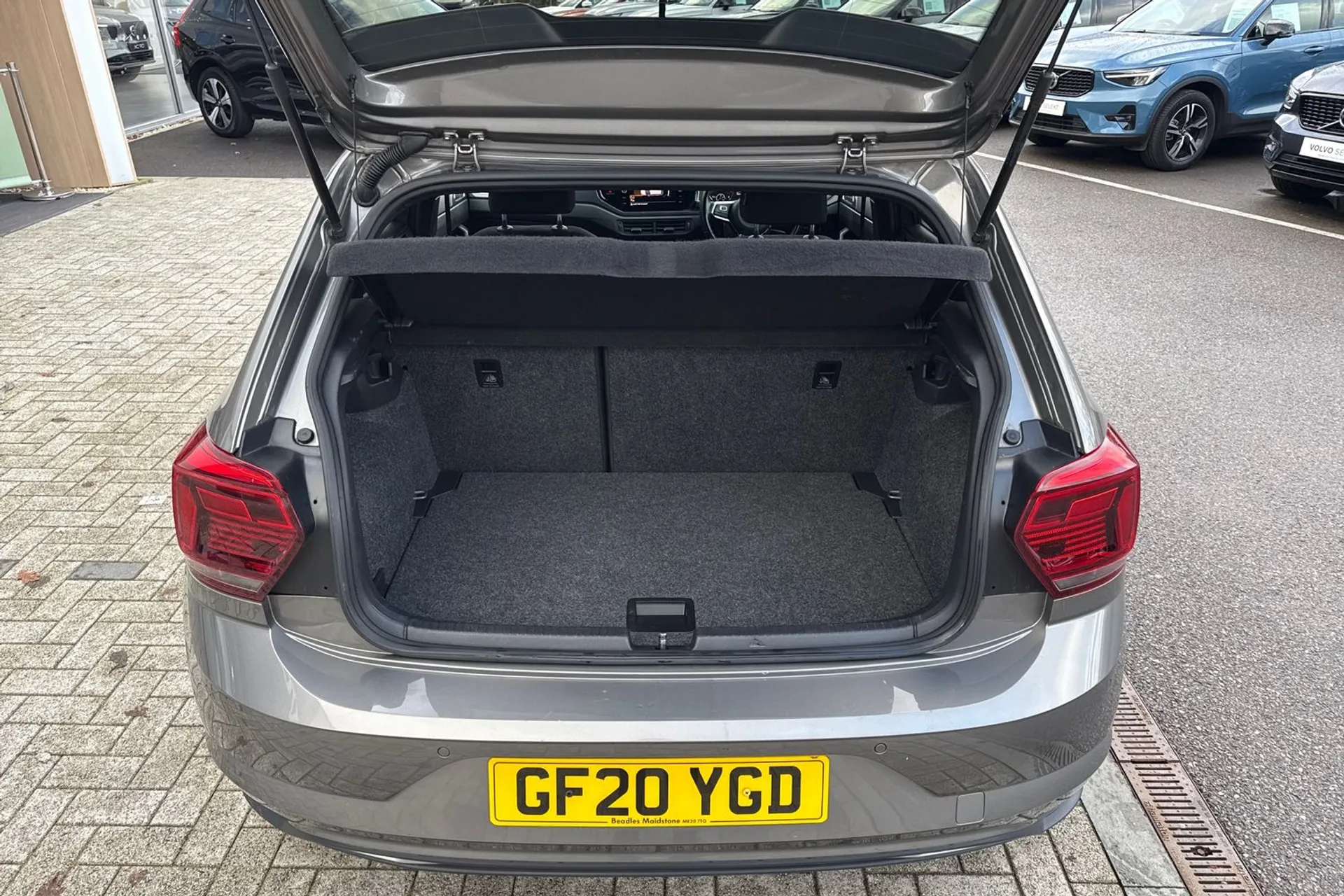 VOLKSWAGEN POLO thumbnail image number 19